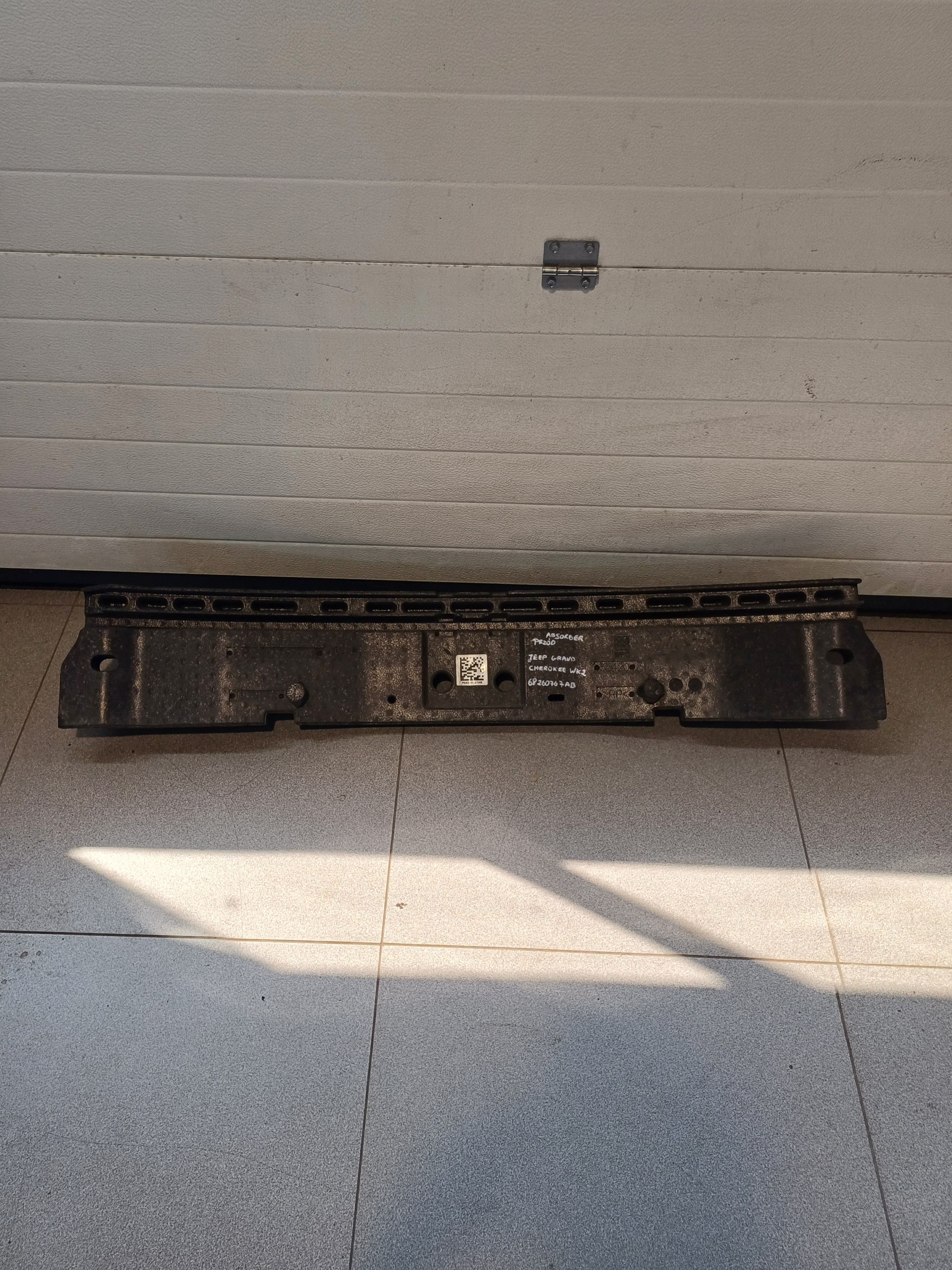 ABSORBER of a bumper front front JEEP GRAND CHEROKEE WK2 68260767AB