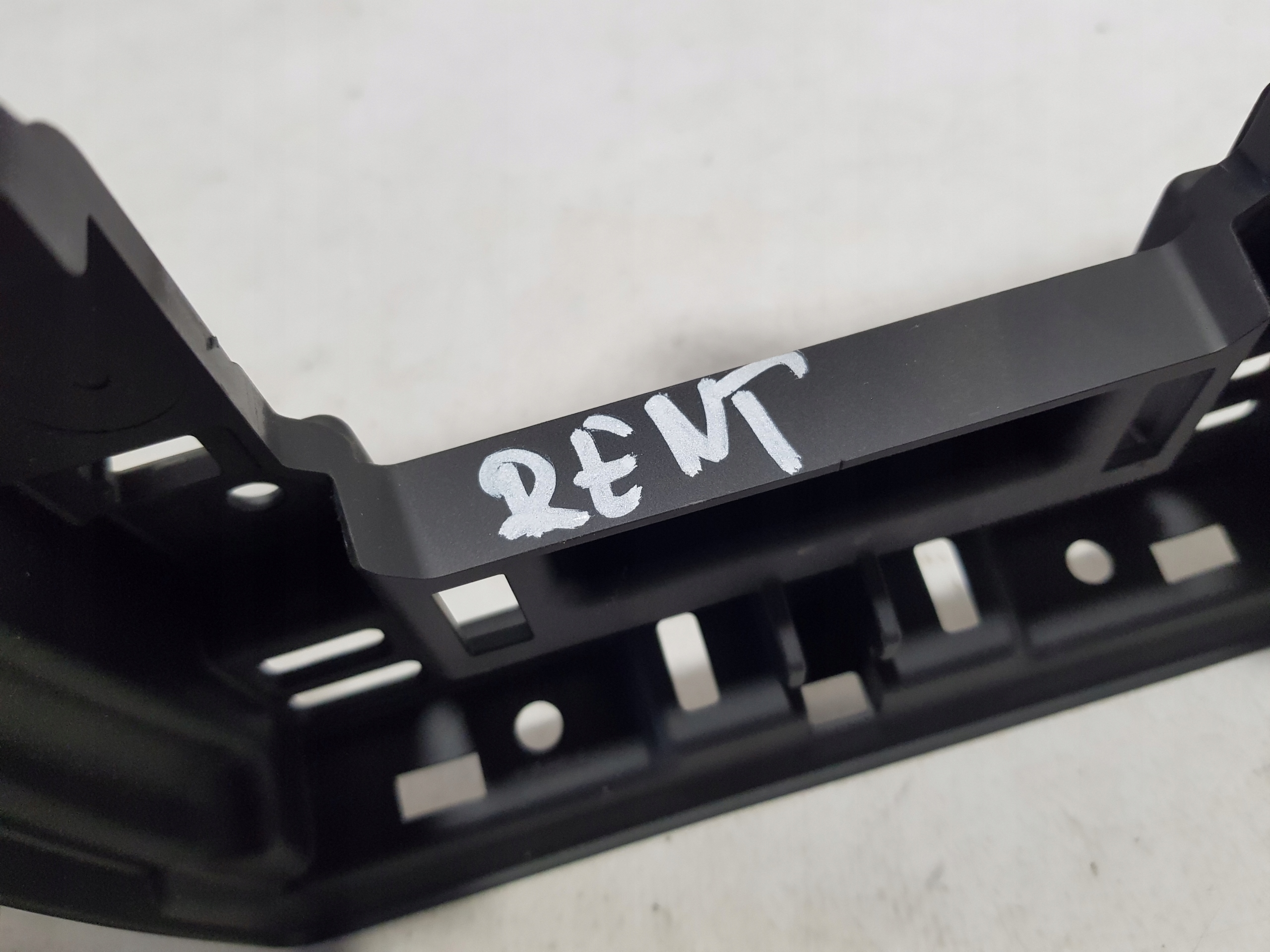 RENAULT ZOE II guard frame inner PANELU RADIA 681041890R 684991177R