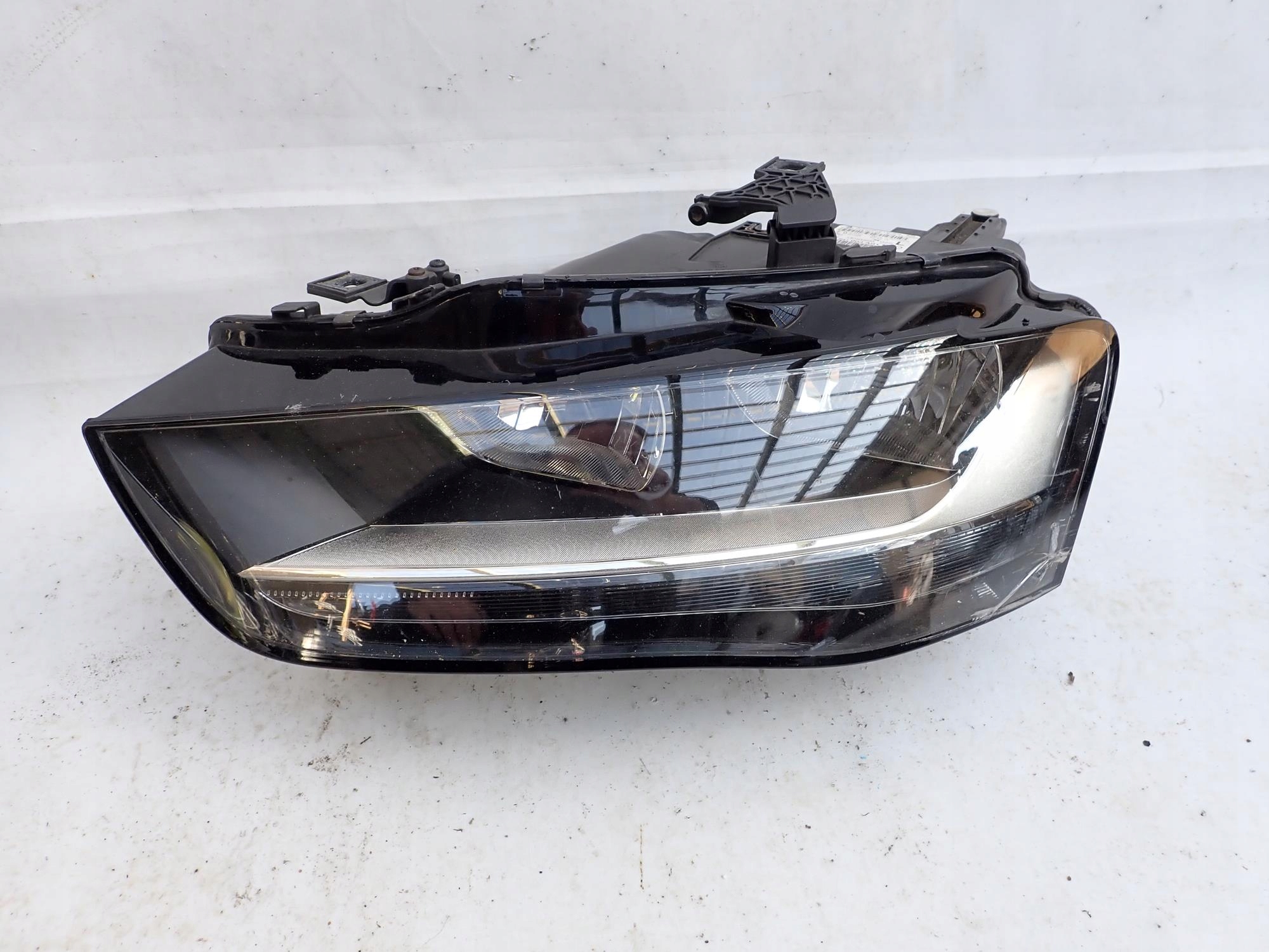 AUDI A4 B8 8K LIFT 11-15 PUSZKA light front front left