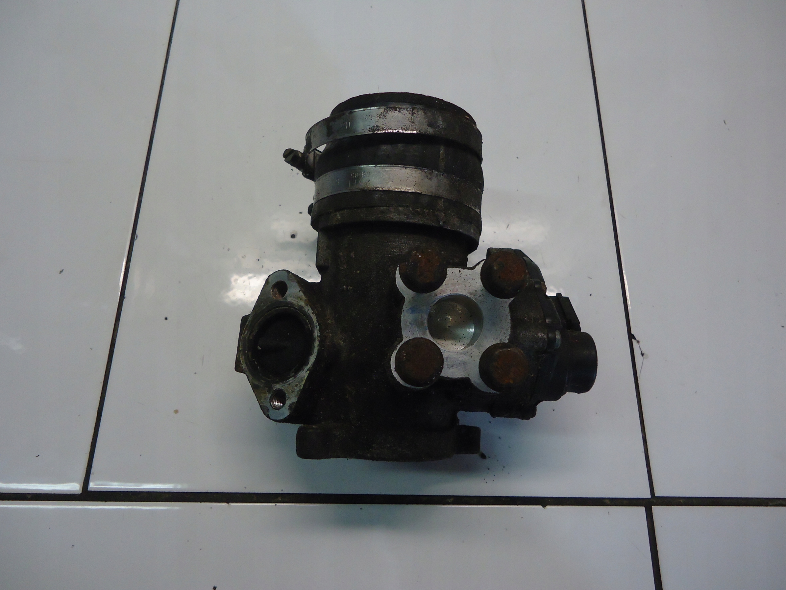 RENAULT 2.5DCI EGR valve 8200222772