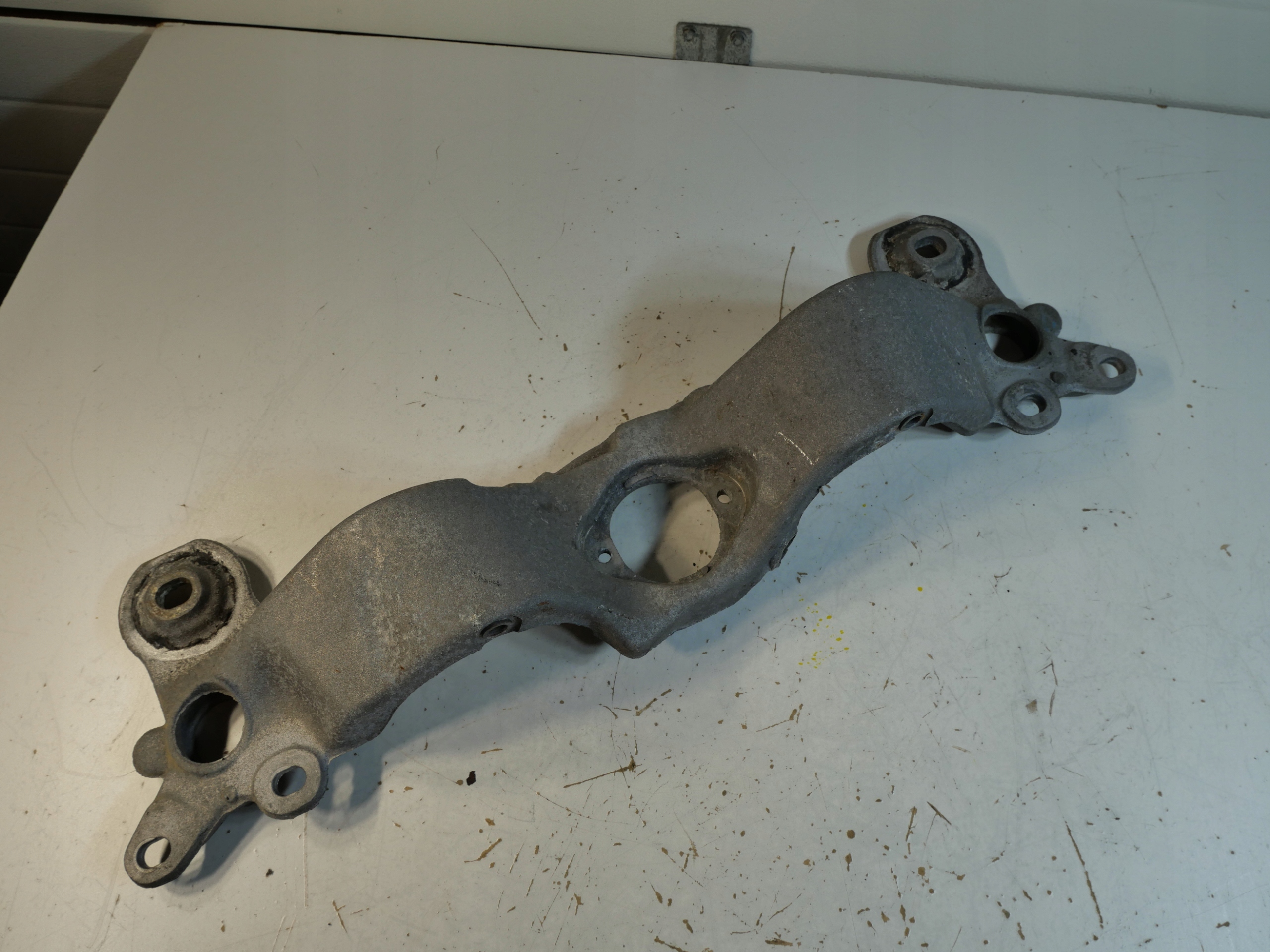 AUDI A4 Supporto cambio ingranaggi 8E0399263AG