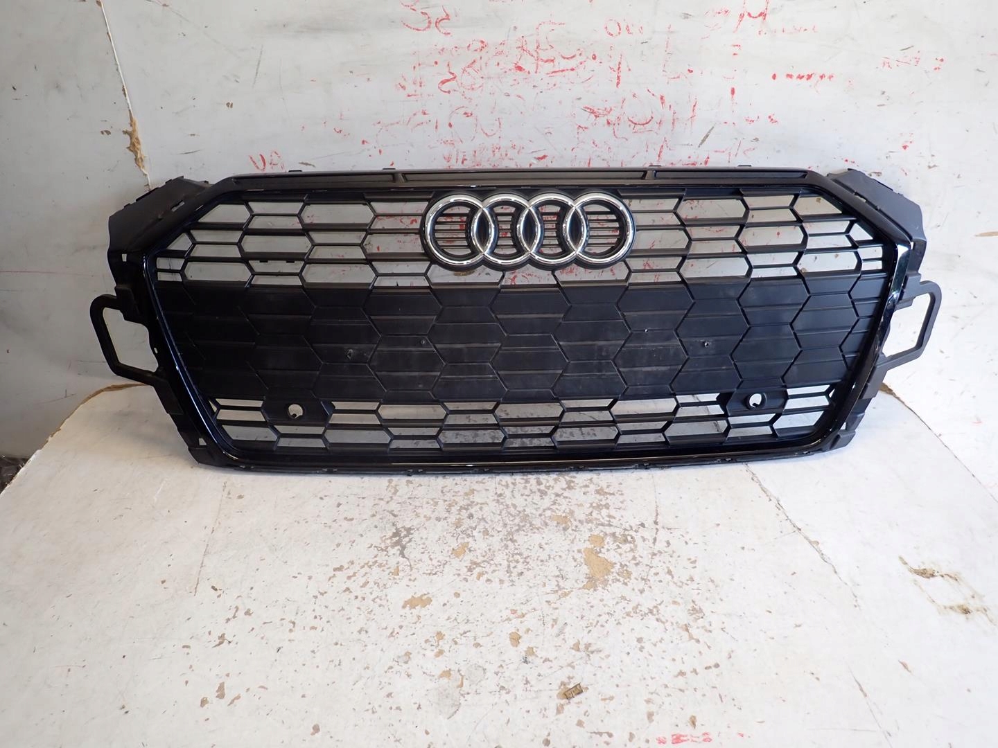 Grill AUDI A5 II LIFT 2019- 8W6853651BG