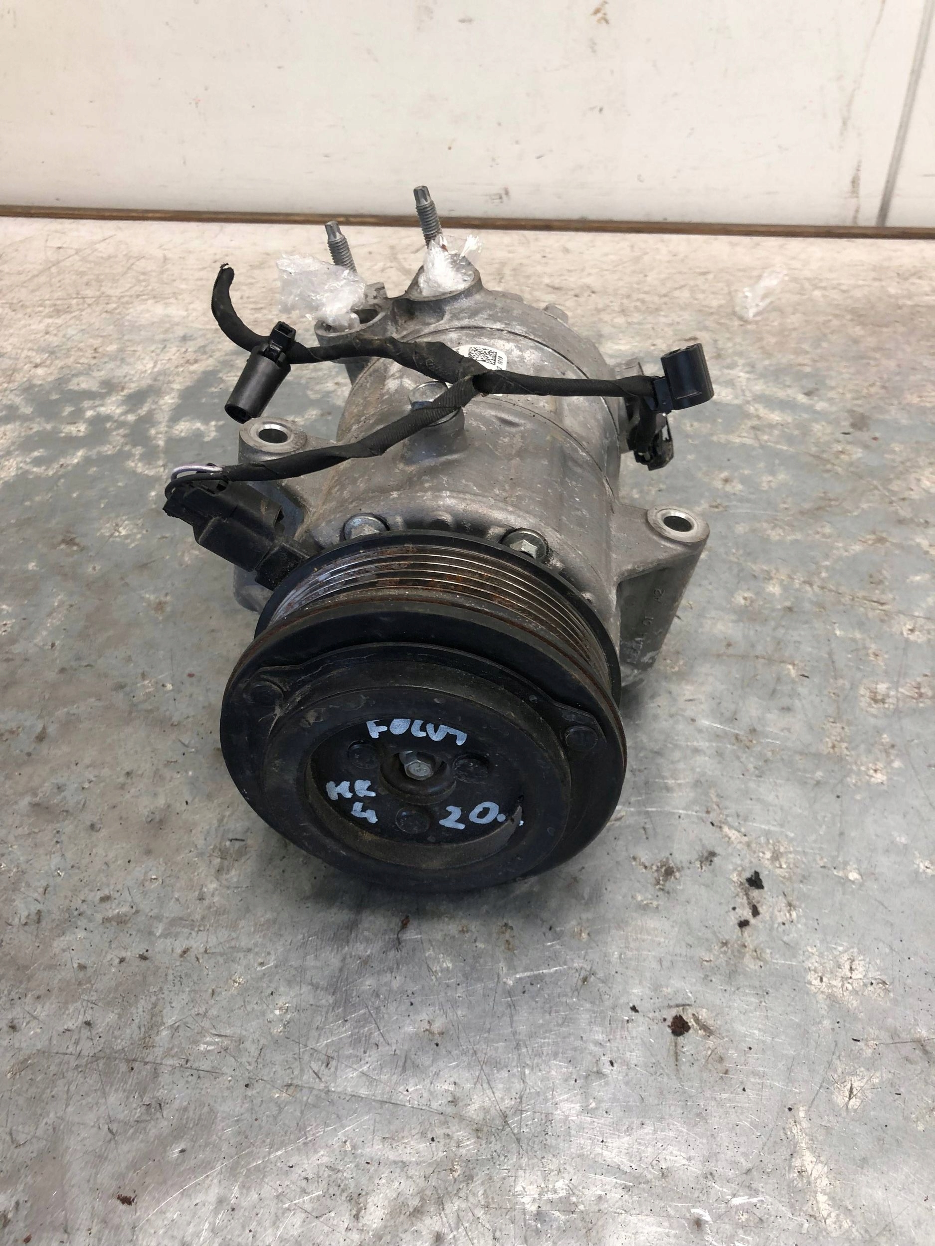 compressor compressor; of the air conditioning FORD FOCUS MK4 GN11-19D629-AB