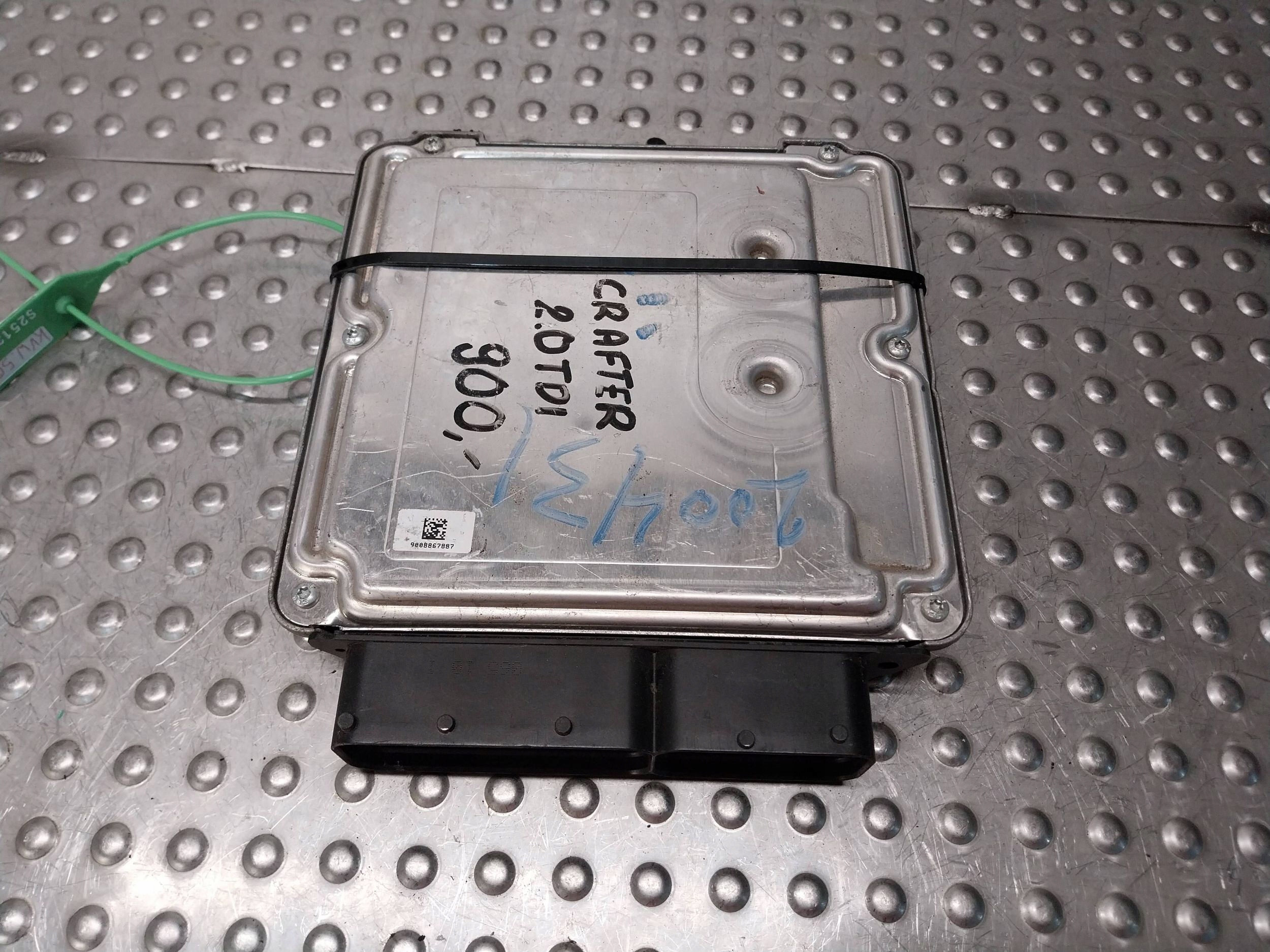 computer control unit of the engine 03L906012J 0281017658 VW CRAFTER 2.0TDI