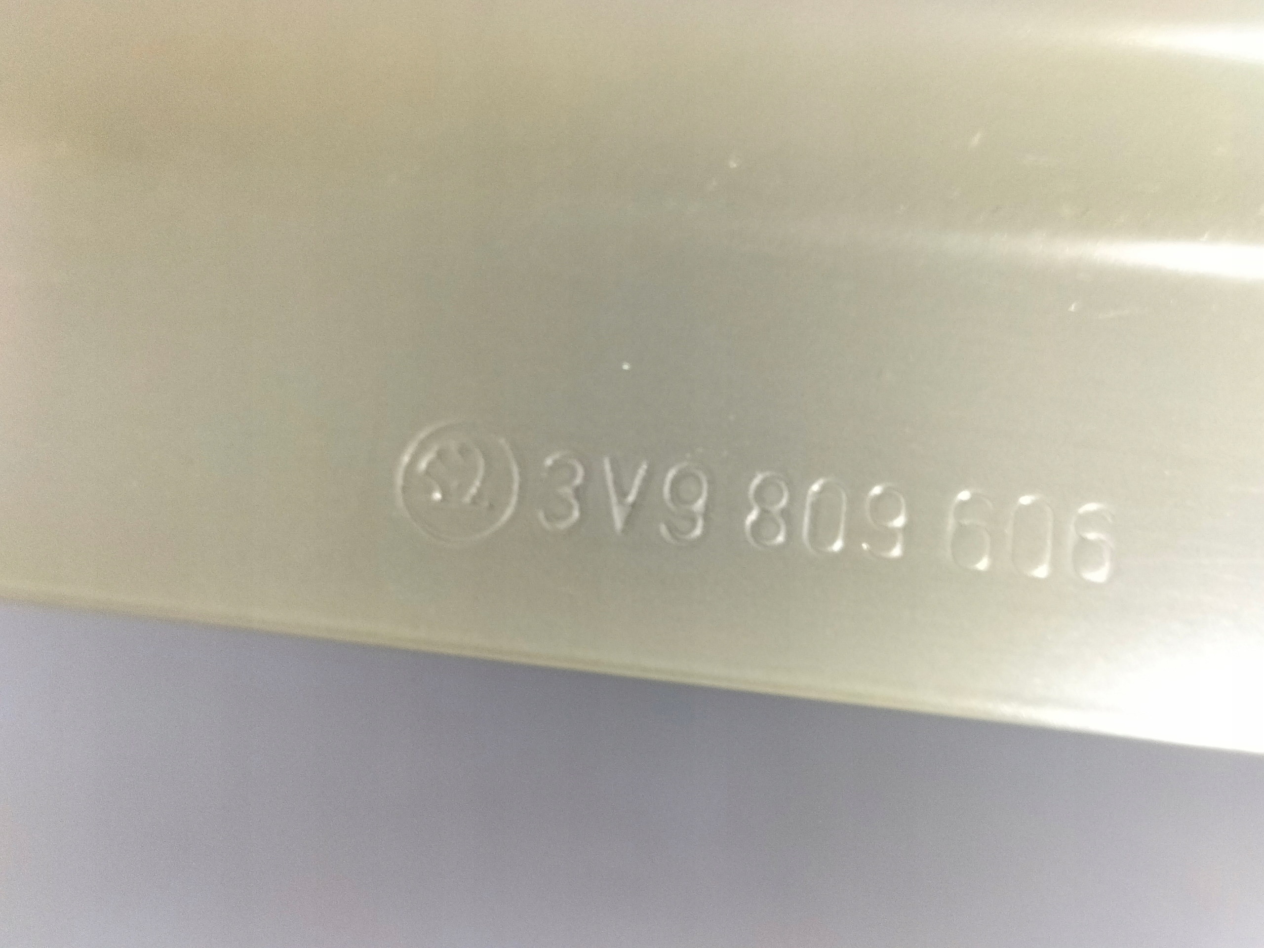 threshold side pillar front right SKODA SUPERB 3 III 15