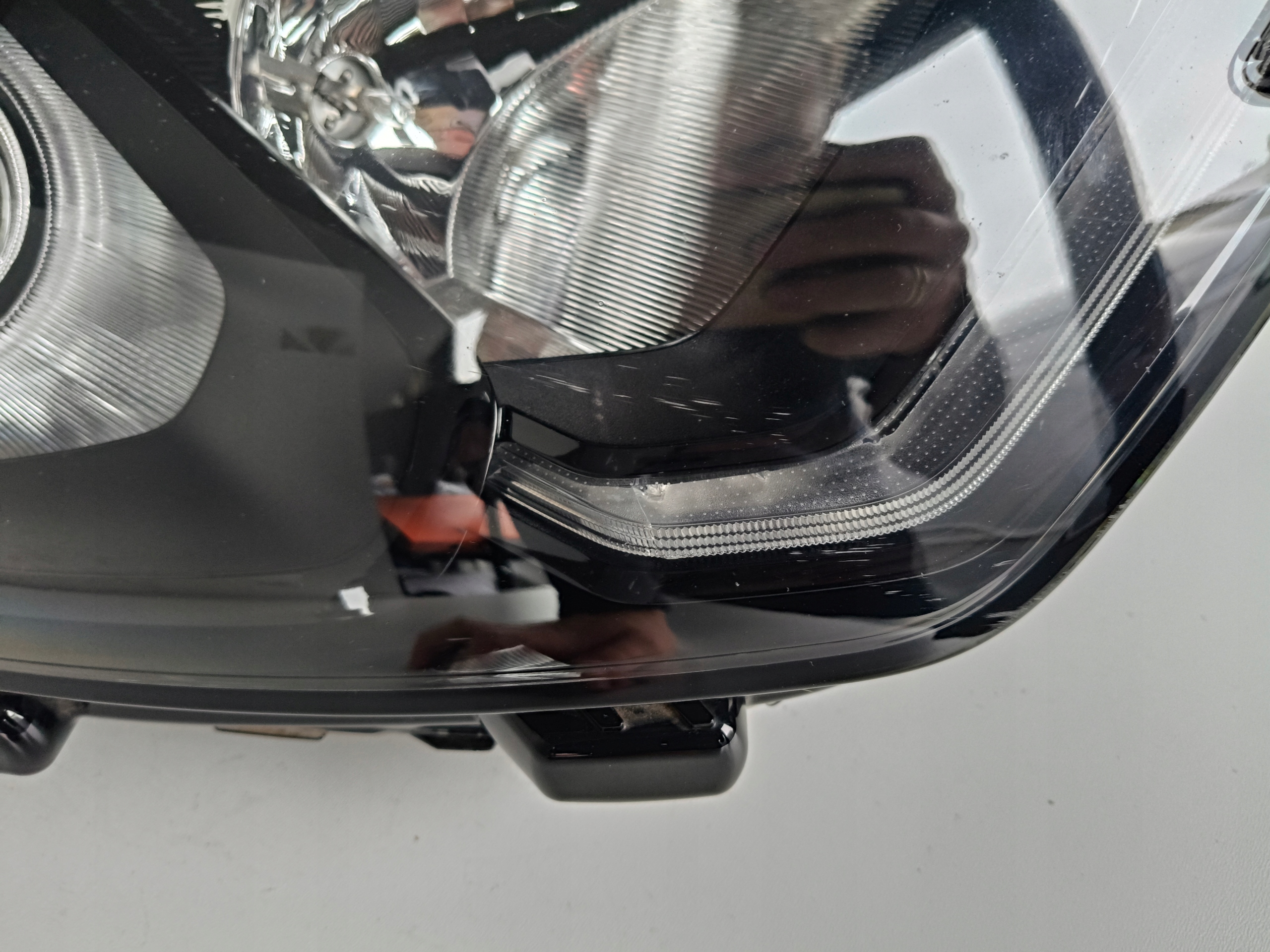 light right REFLEKTOR FORD ECOSPORT 17- LIFT ST CIEMNA XENON