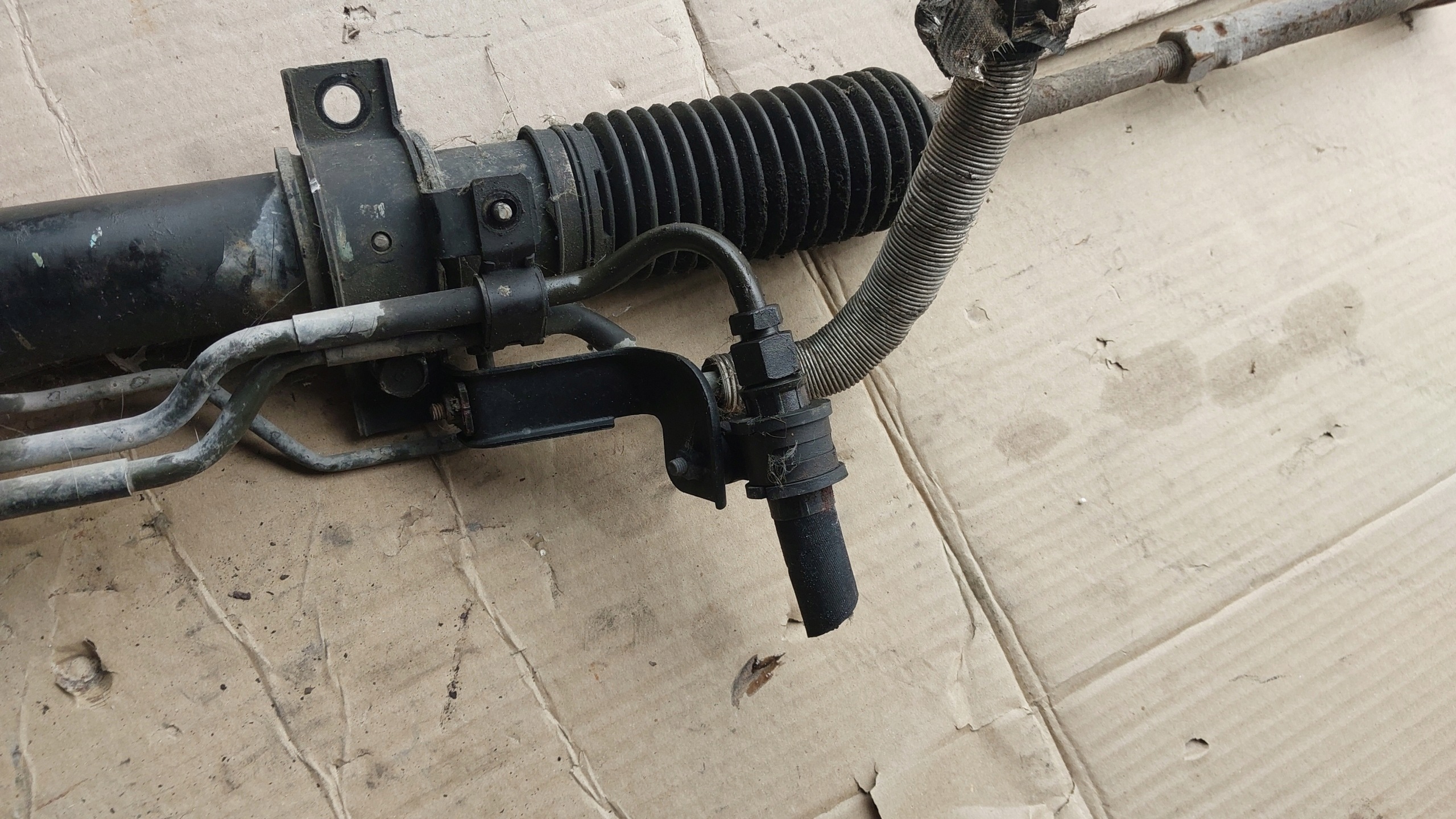 Boîte direction Volant SPORTAGE TUCSON et 04-10 577002E700 2.0 D