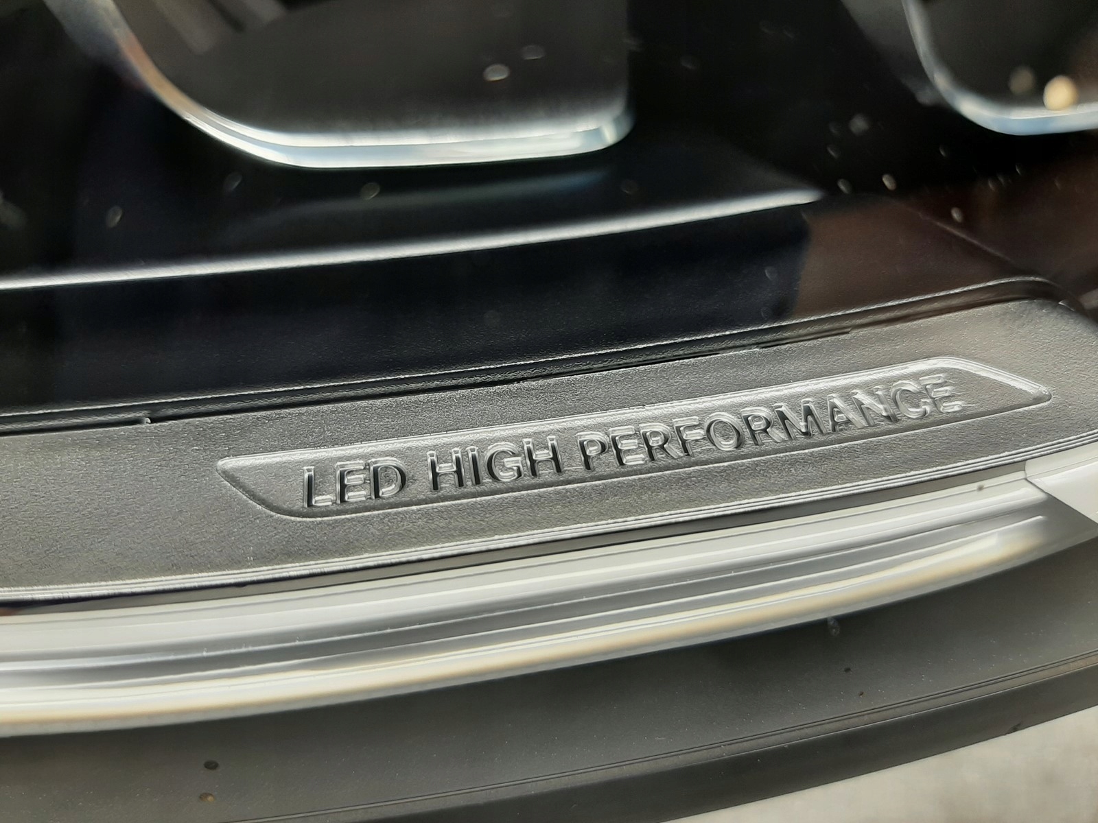 Mercedes-Benz GLC Lampa prawa LED NOWA A2539066403 Producent części Mercedes-Benz OE