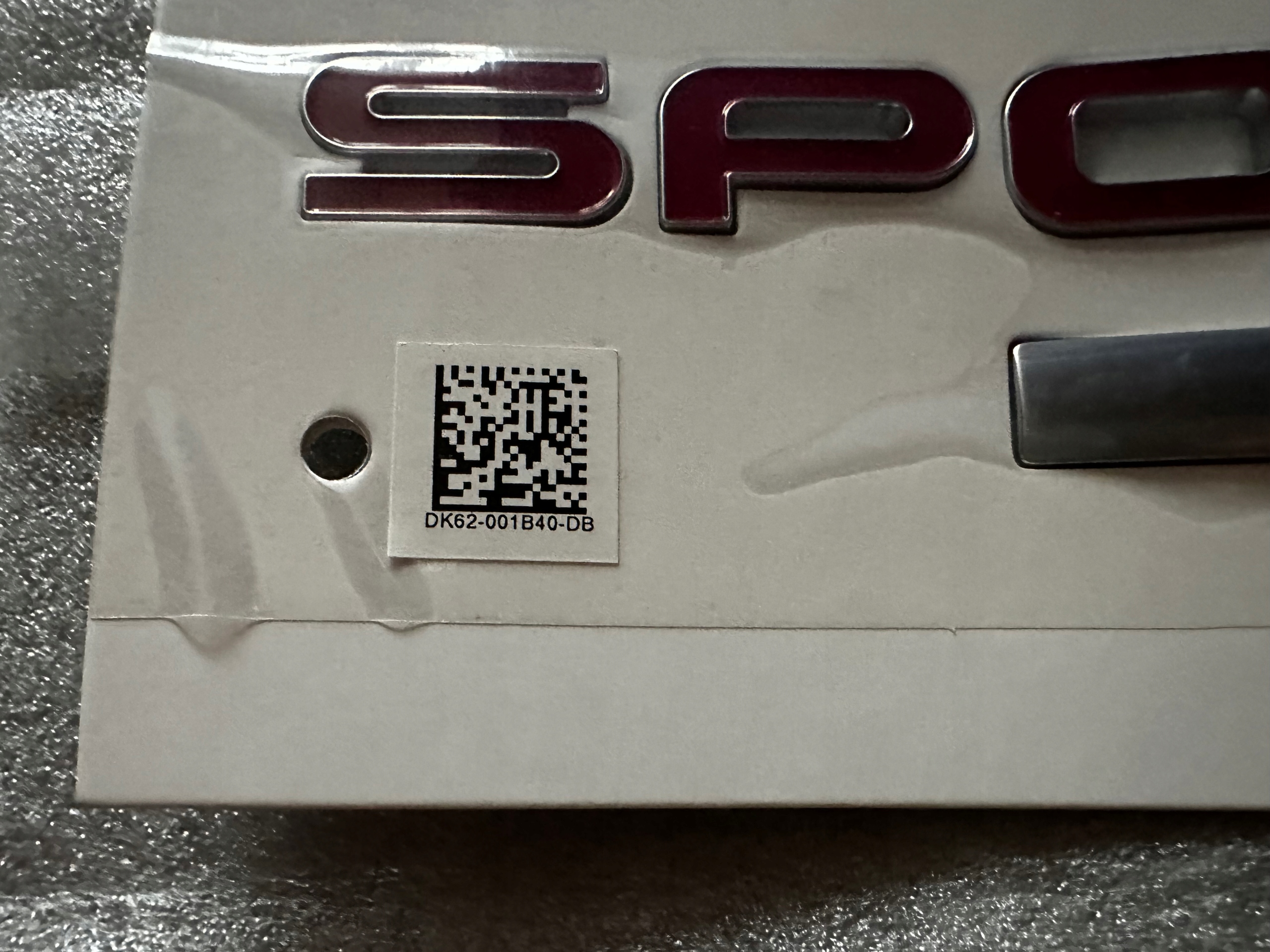 ZNACZEK EMBLEMAT TYŁ SPORT HSE DK62-001B40-DB RANGE ROVER Marka Land Rover