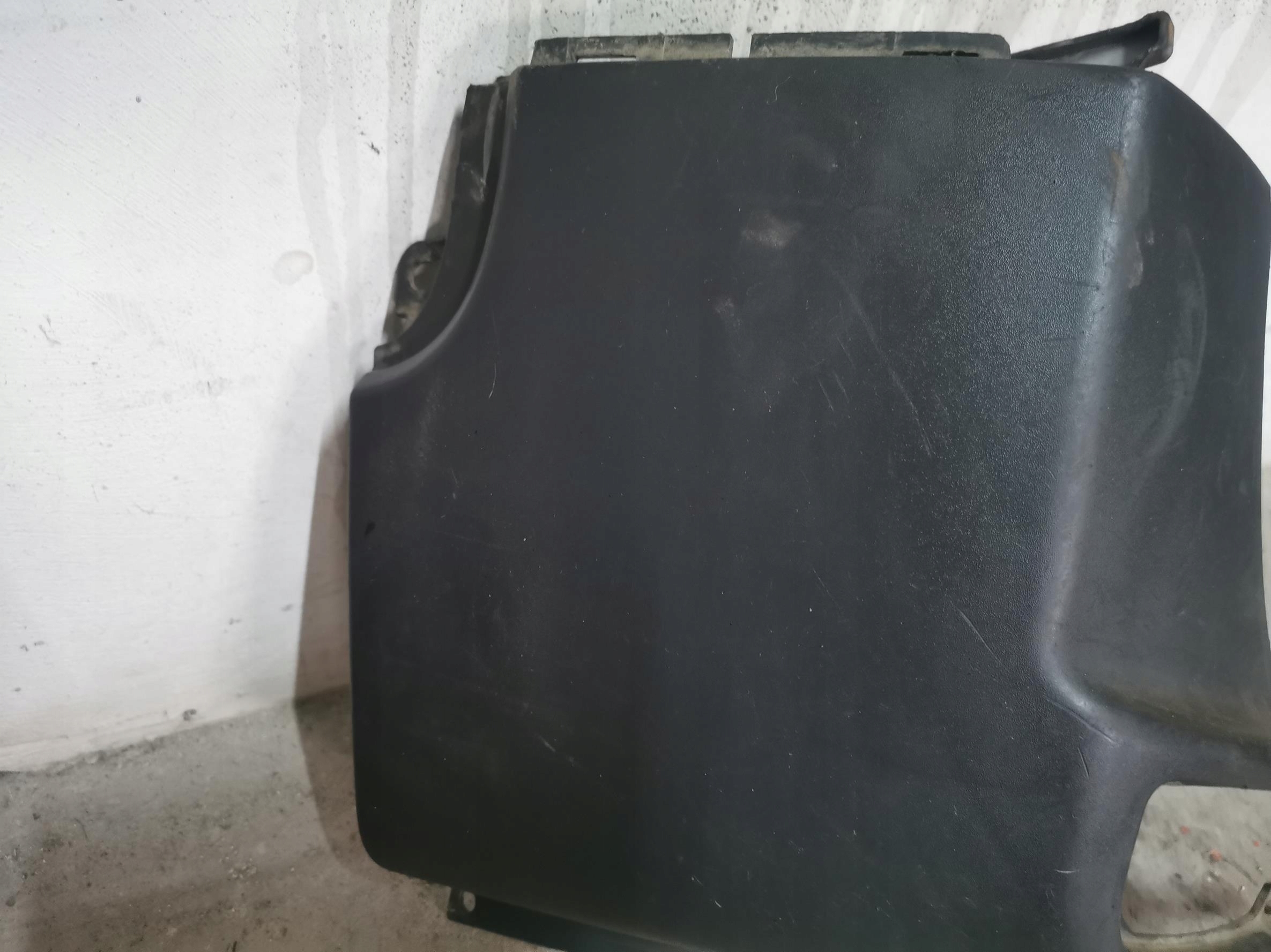 Ecke der Stoßstange links heck MERCEDES SPRINTER W906 A9068802371