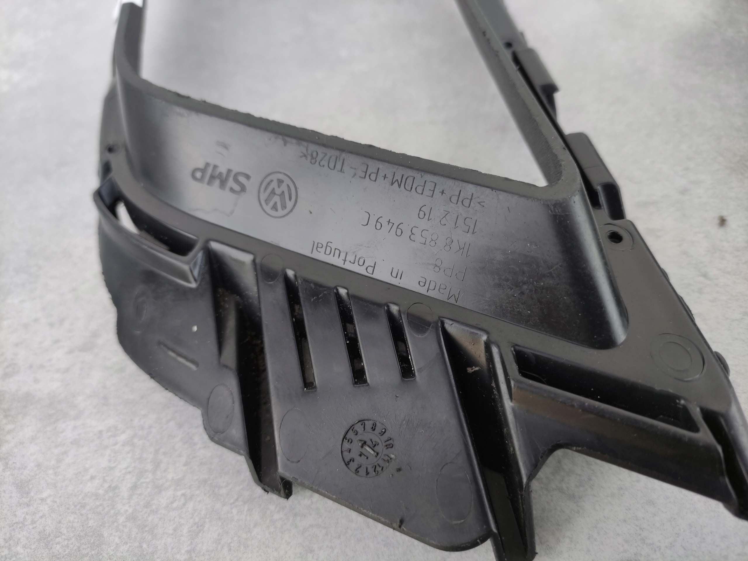 VW SCIROCCO 1K8 left grid of a bumper frame 1K8853949C KA16/67