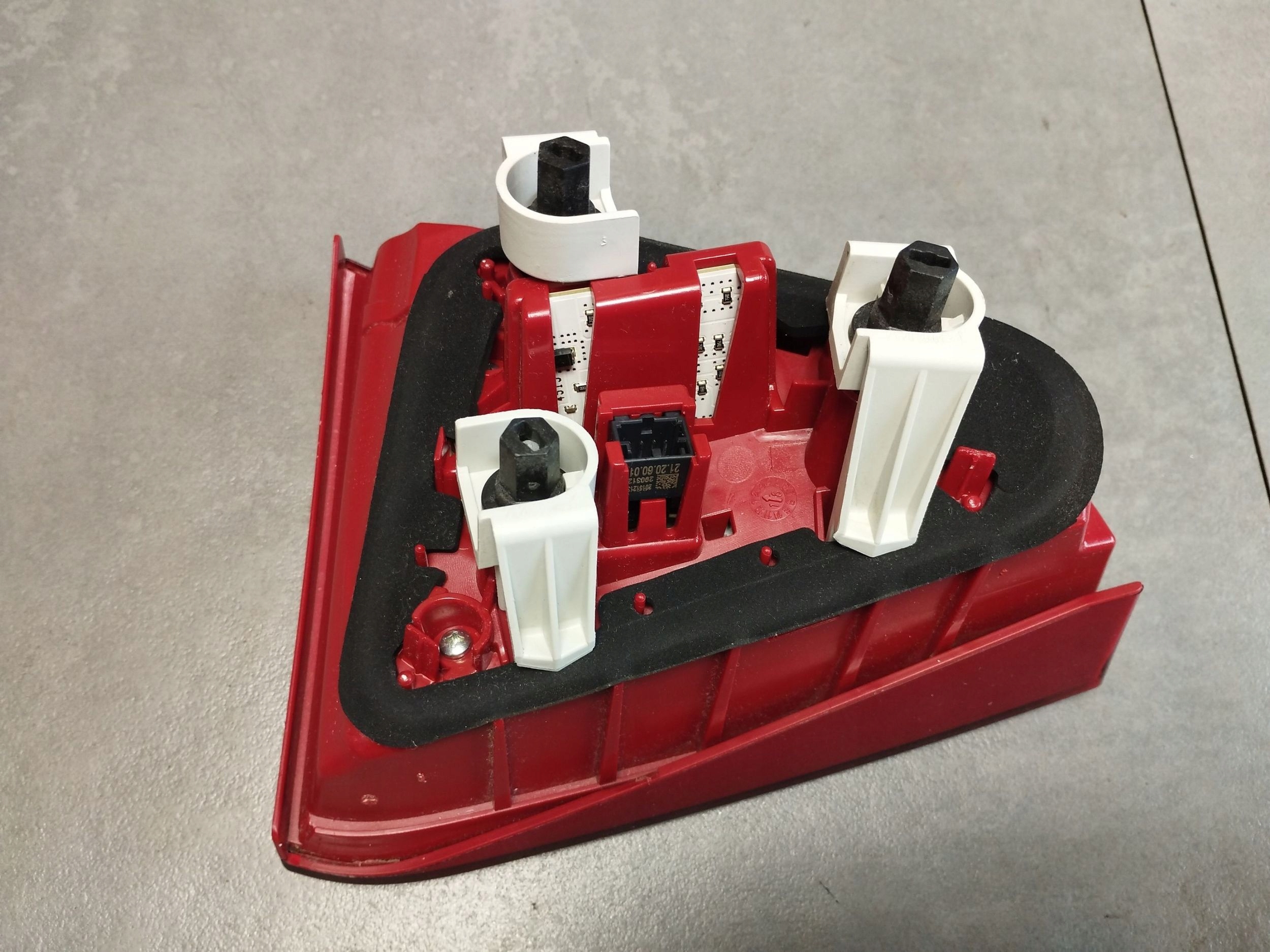 Audi A5 Sportback 8TA light right rear part KKLAPY 8T0945094C