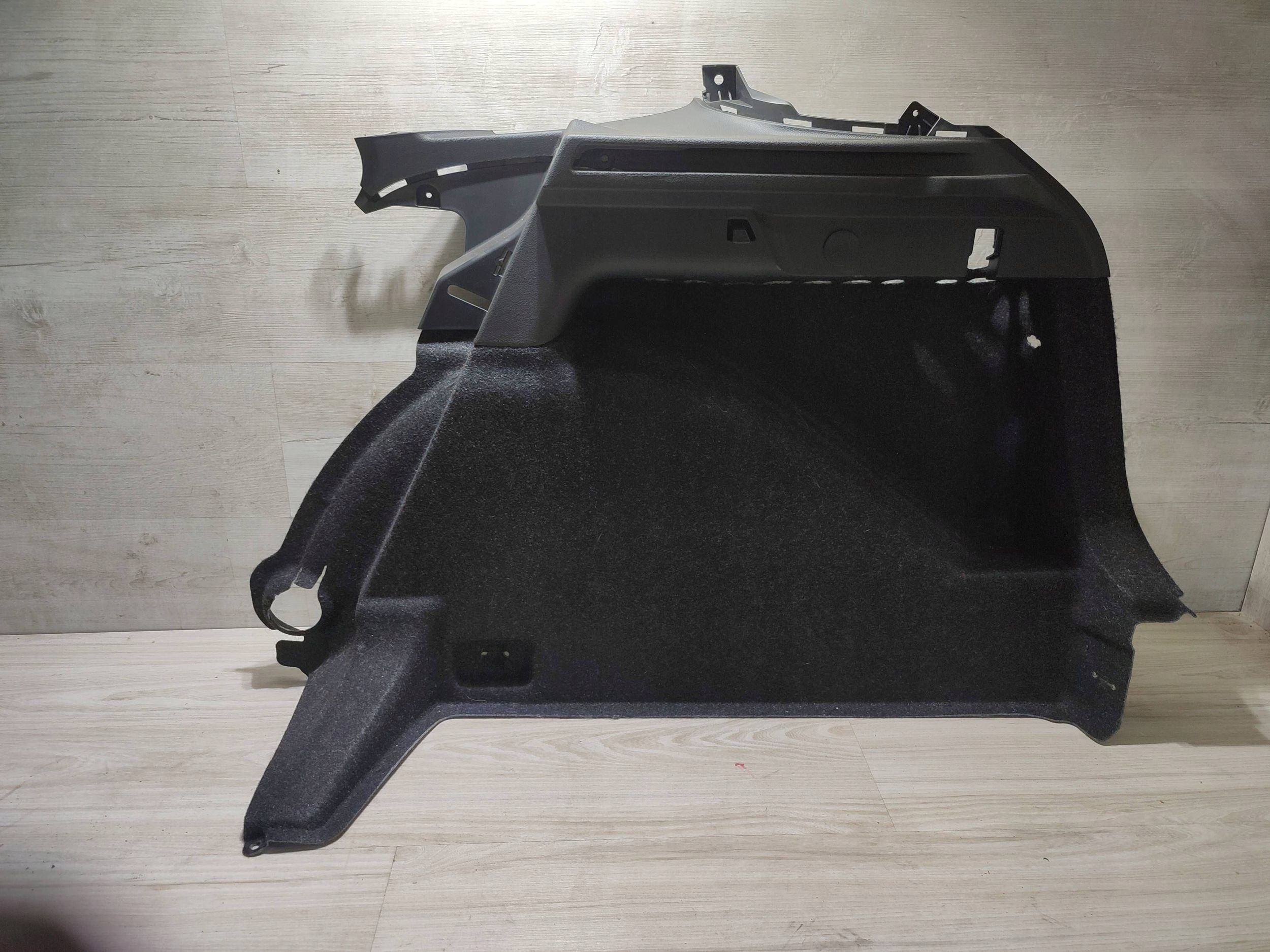 Skoda Scala 2020 rear part side right side / upholstery / boot