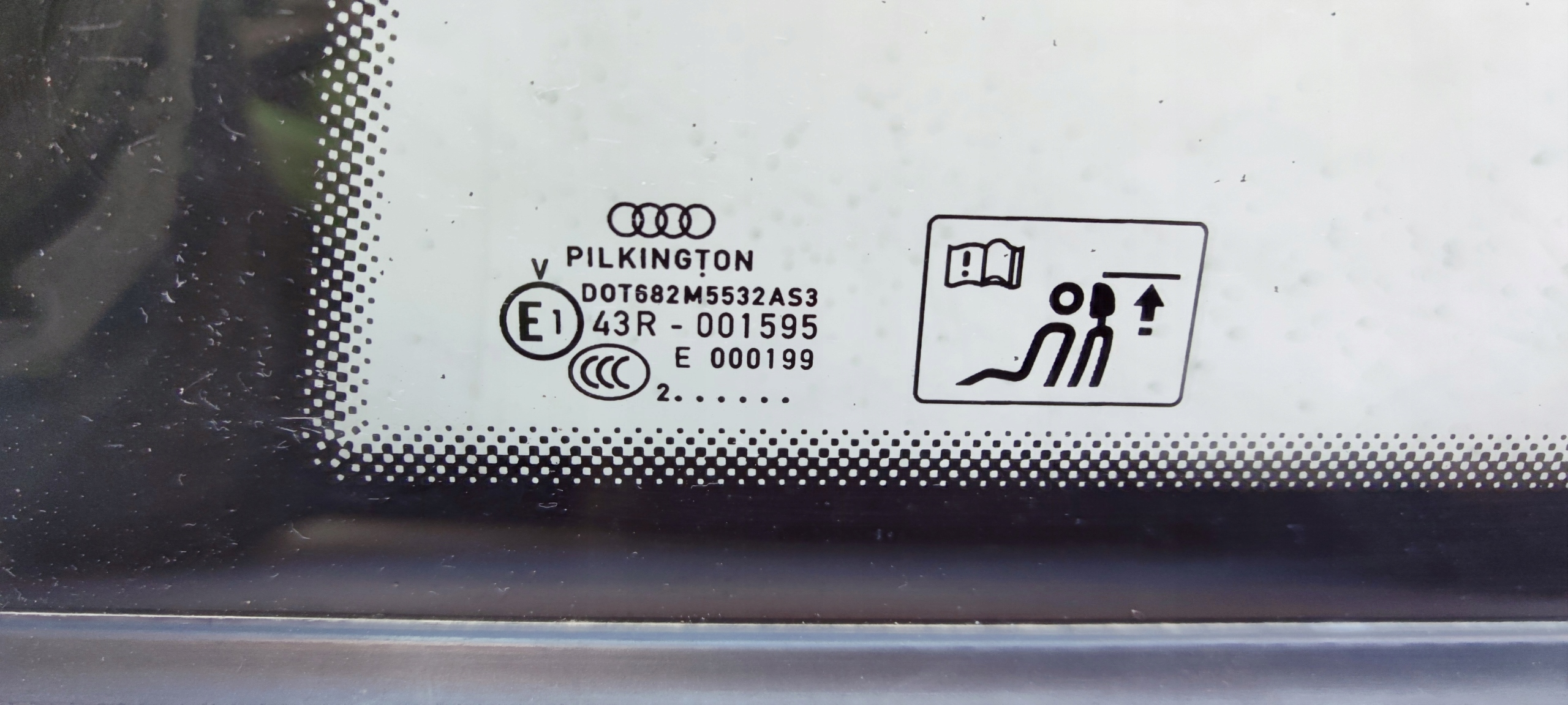 window bodywork left rear part below LISTWE CHROM AUDI A3 8V3 3 door 2012R