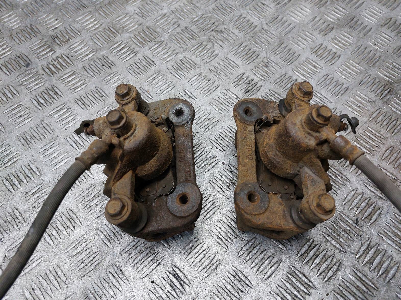 discs brake rear part + calipers HYUNDAI I30 and 1.6 CRDI