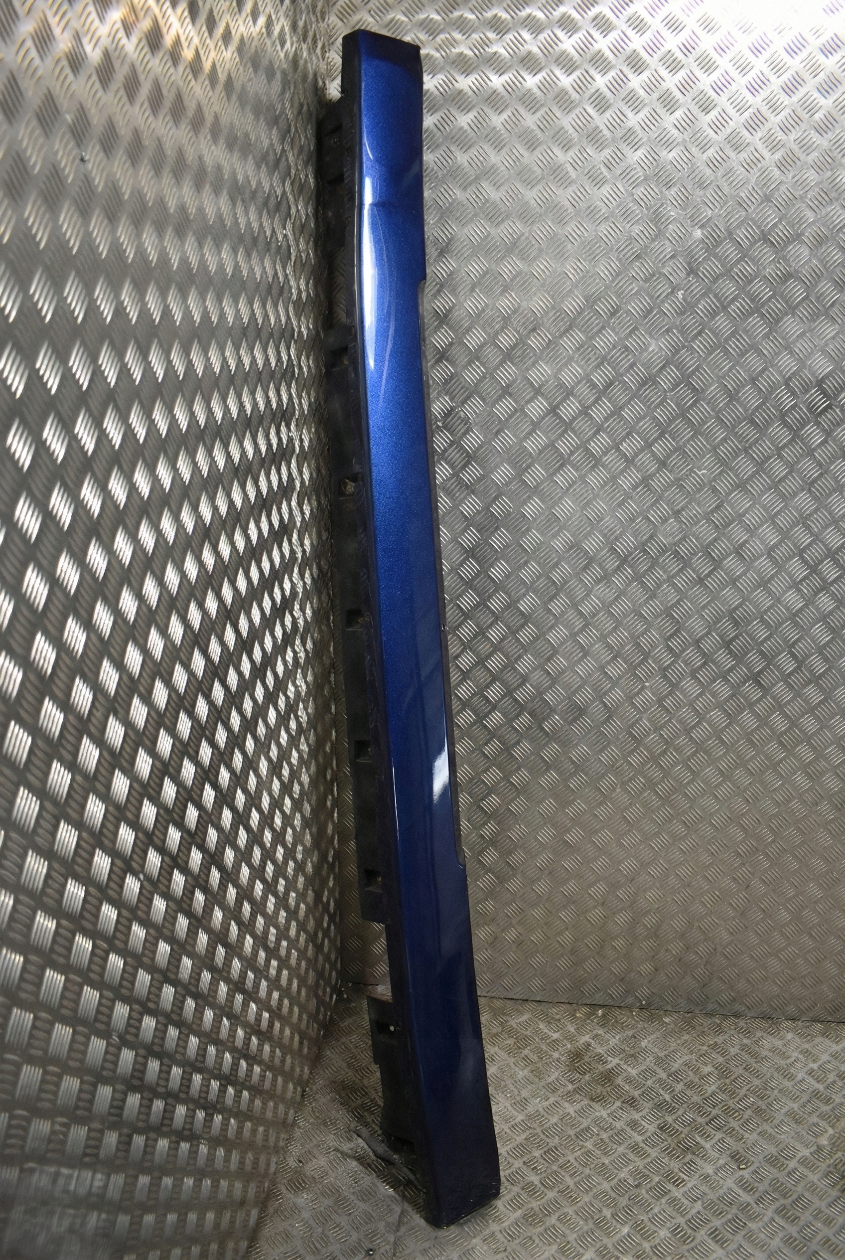 IDEALNA moulding threshold left NISSAN GT-R R35 1