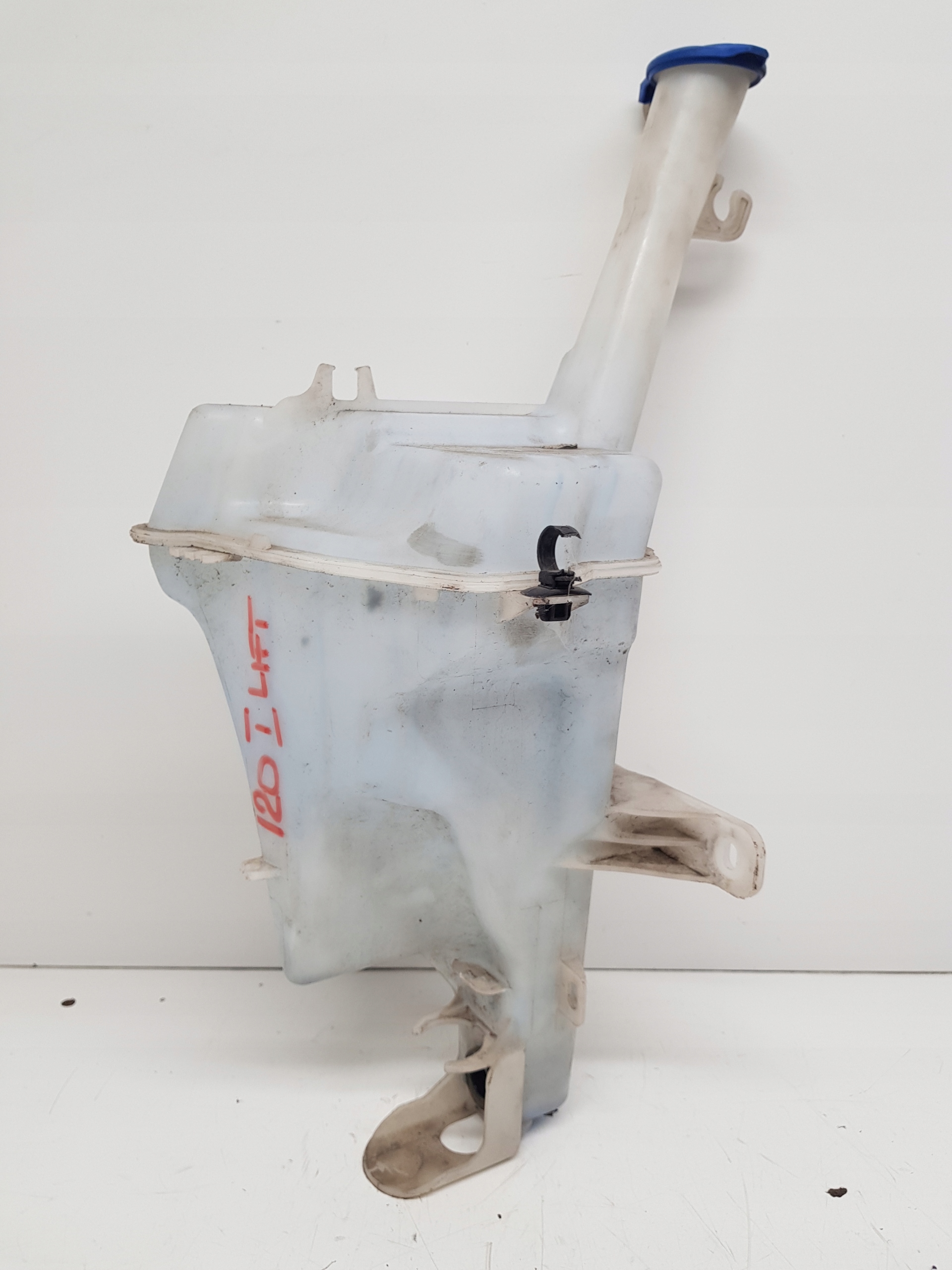 HYUNDAI I20 LIFT Behälter Spritzdüse 2012-14R