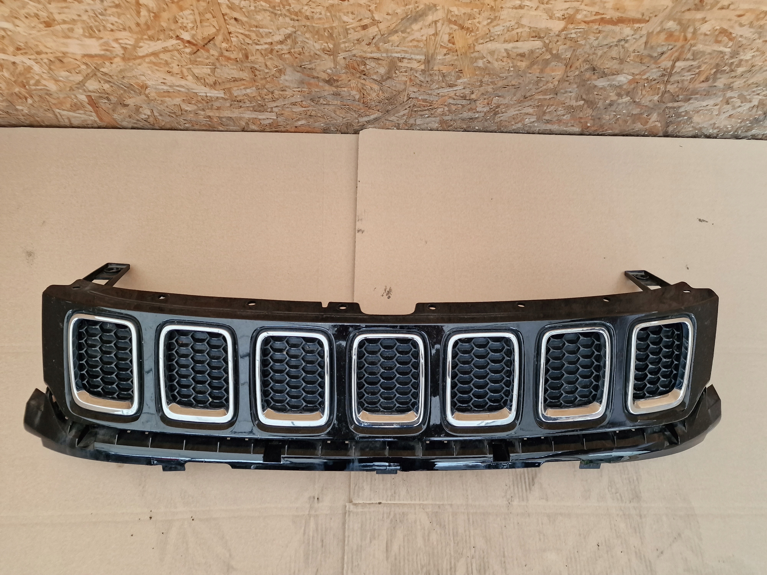 Jeep Compass MX Kühlergrill FRONTGRILL Kühlergitter 5UP86TRMAB - Thumbnail 2