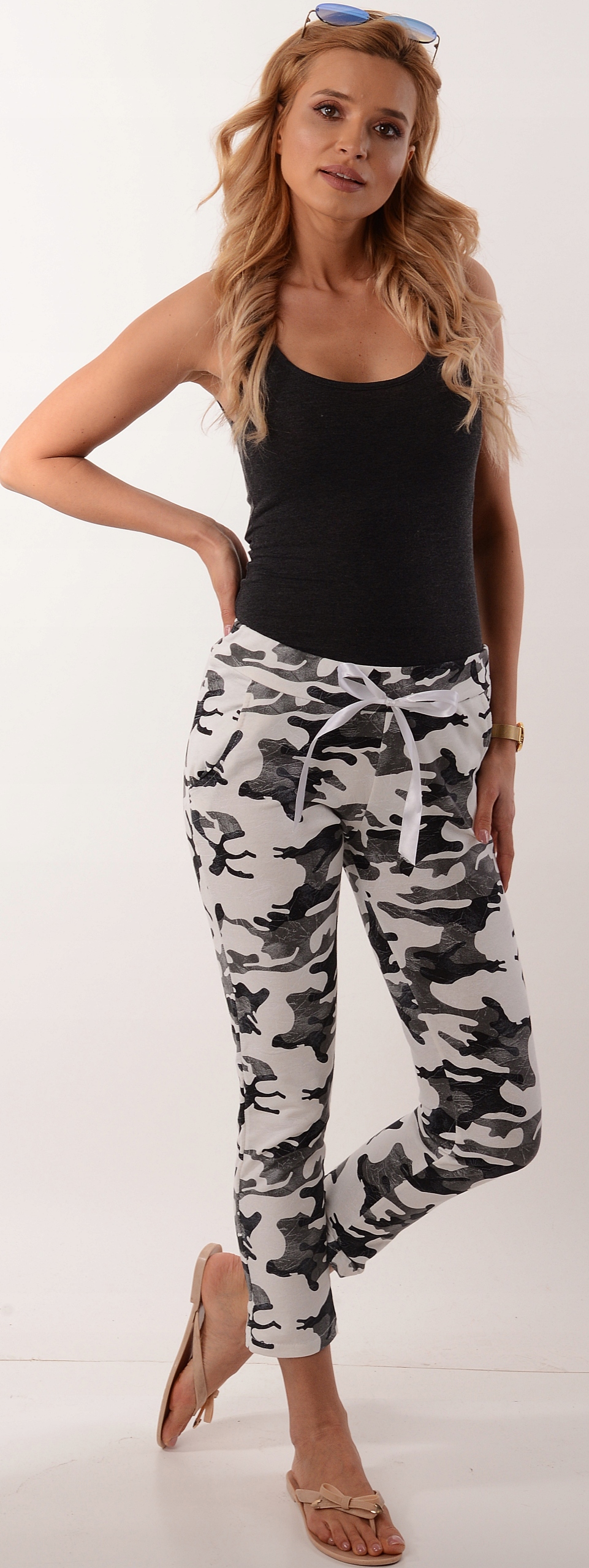 SPODNIE dresowe w kwiaty Włoski styl Wz11 Wzór dominujący kwiaty