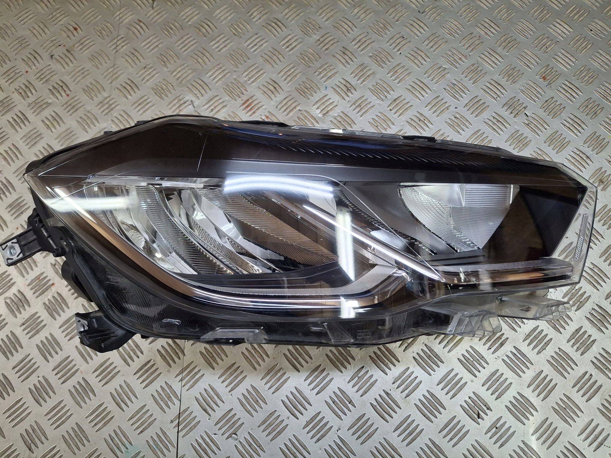 light right front LED VW POLO VI LIFT 2021R->