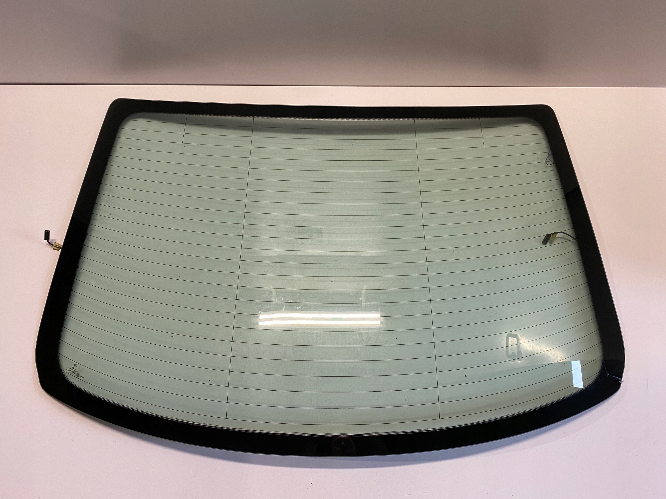 ОРИГІНАЛЬНЕ ЗАДНЄ СКЛО VW JETTA SEDAN 5C6845051MN