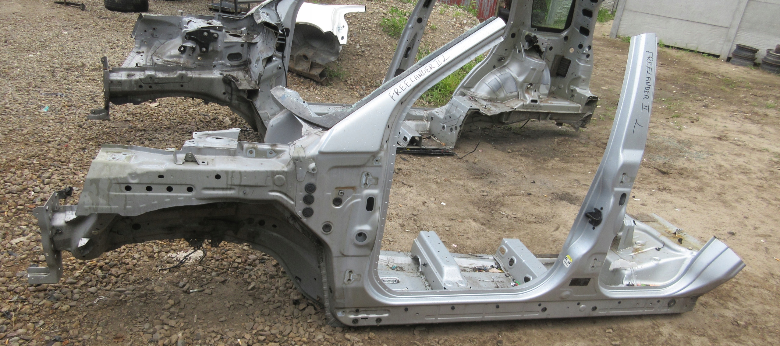 ЛОНЖЕРОН ЧЕТВЕРТИНА ПОРІГ ЛІВИЙ FREELANDER II Lrc798