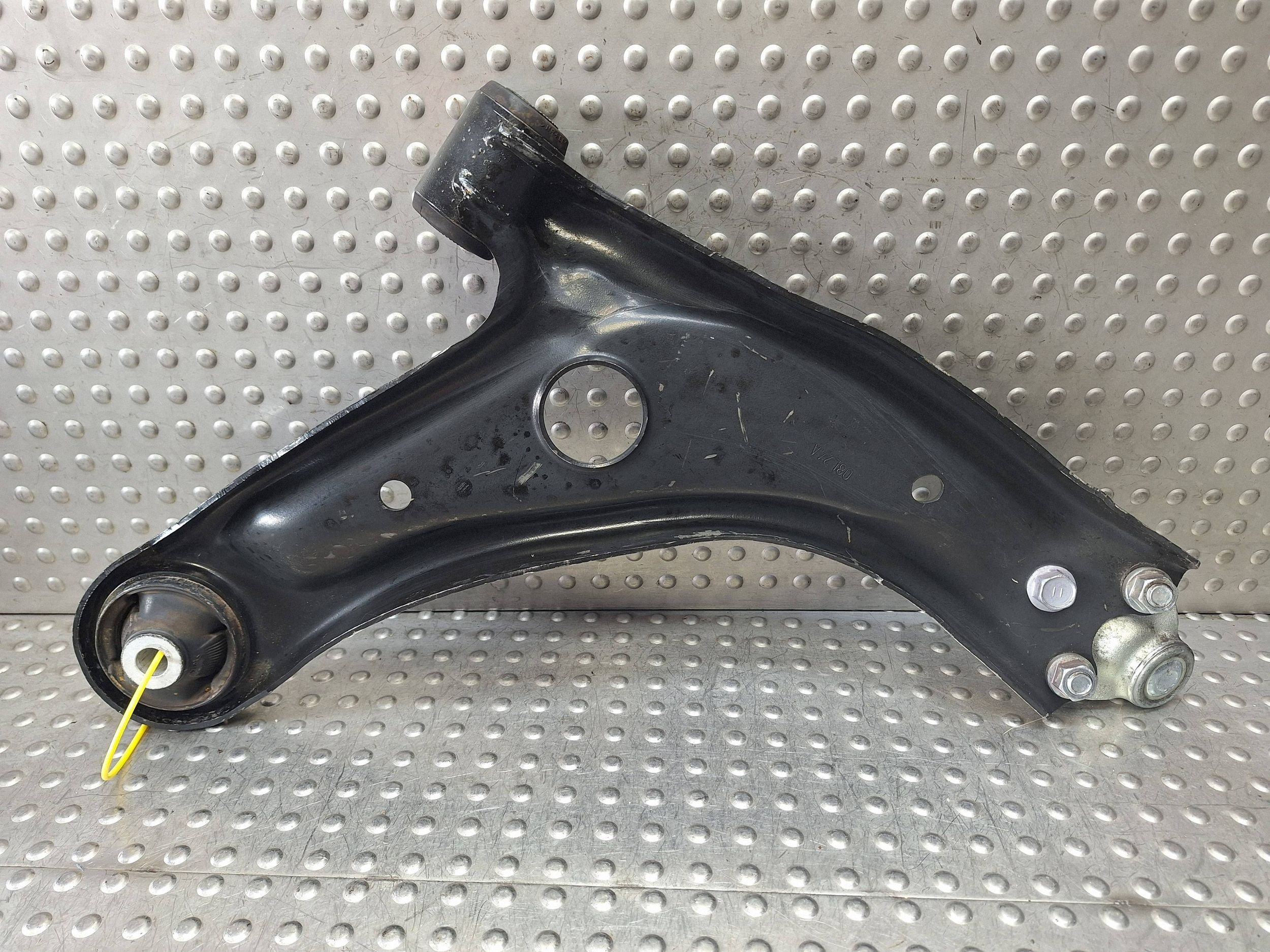 arm left front TOYOTA YARIS IV 20-26 48606-K0020