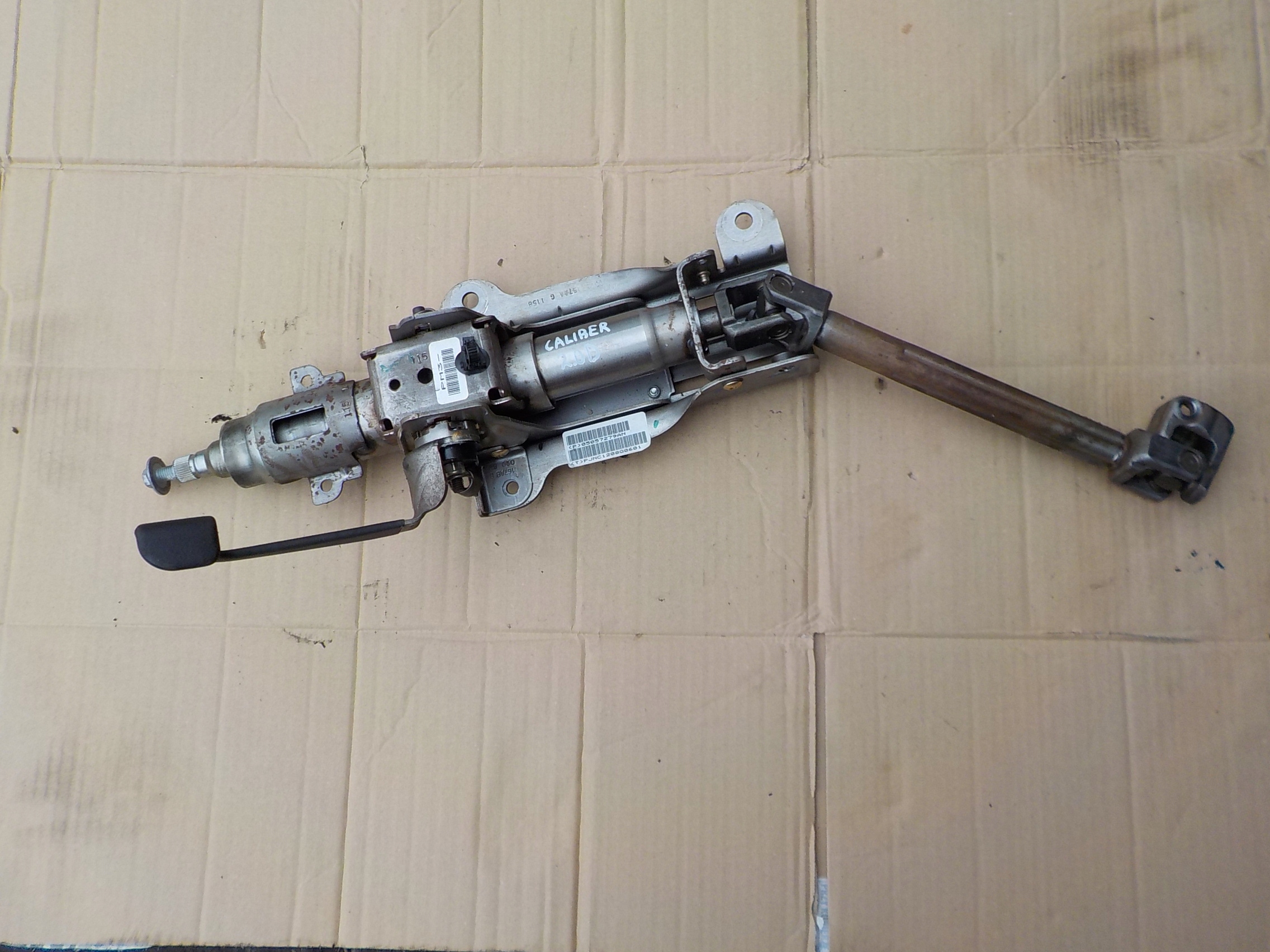 steering wheel rod dodge caliber 2,0 crd 05057279AN
