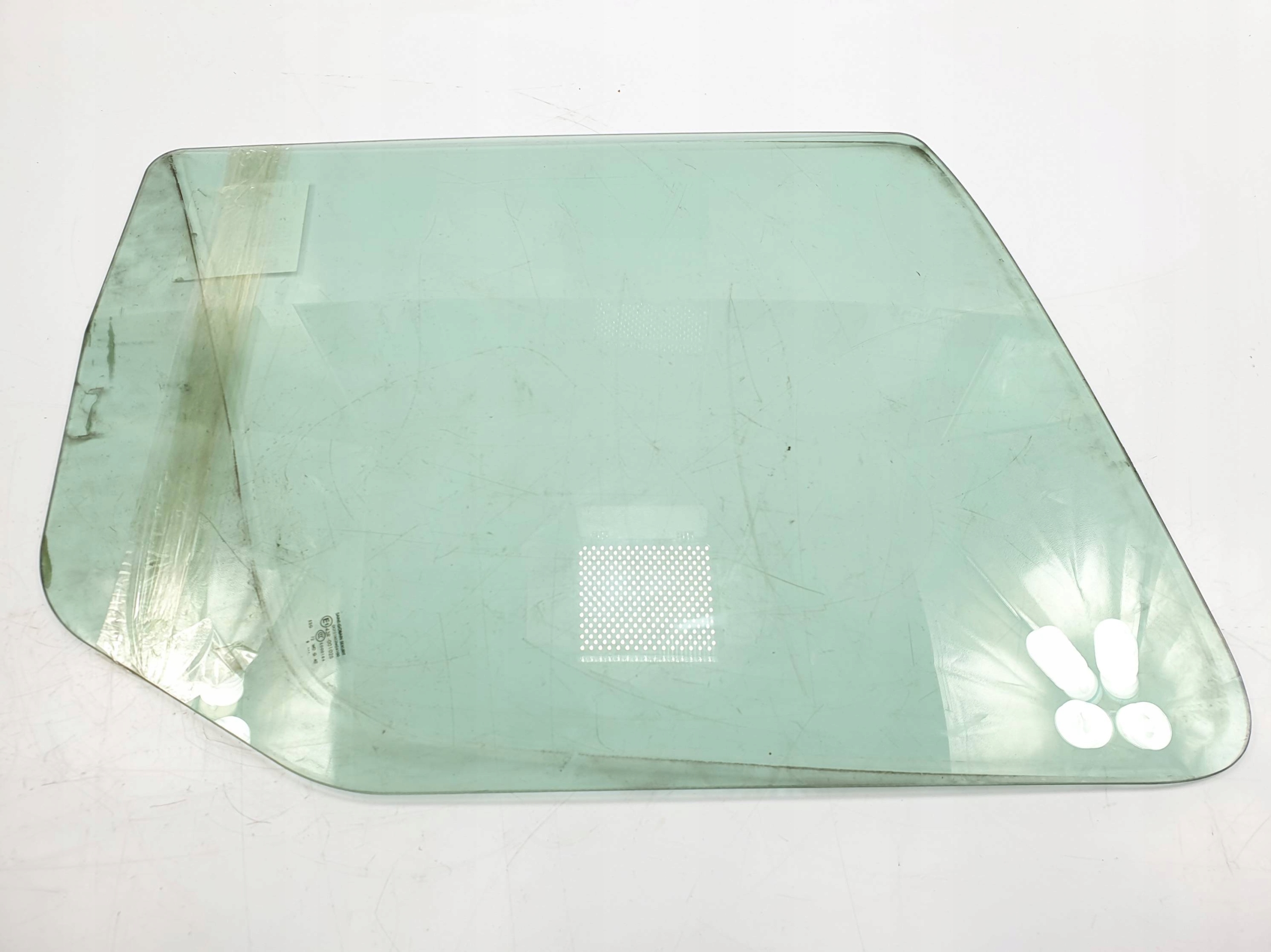 СКЛО ПЕРЕДНЬОЇ ЛІВОЇ ДВЕРІ MERCEDES SPRINTER 314 910