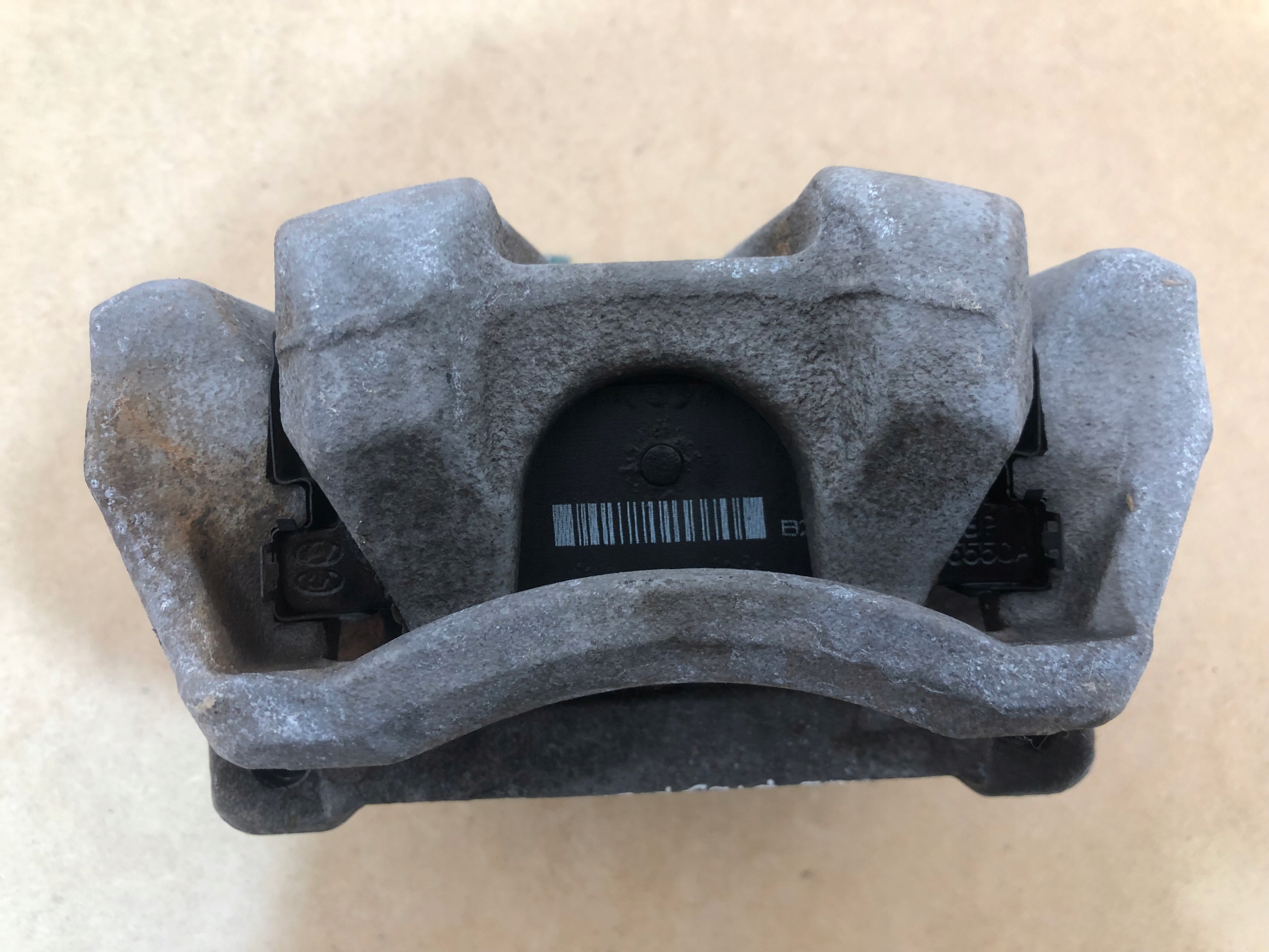 HYUNDAI SANTA FE IV caliper right rear 2,2 D