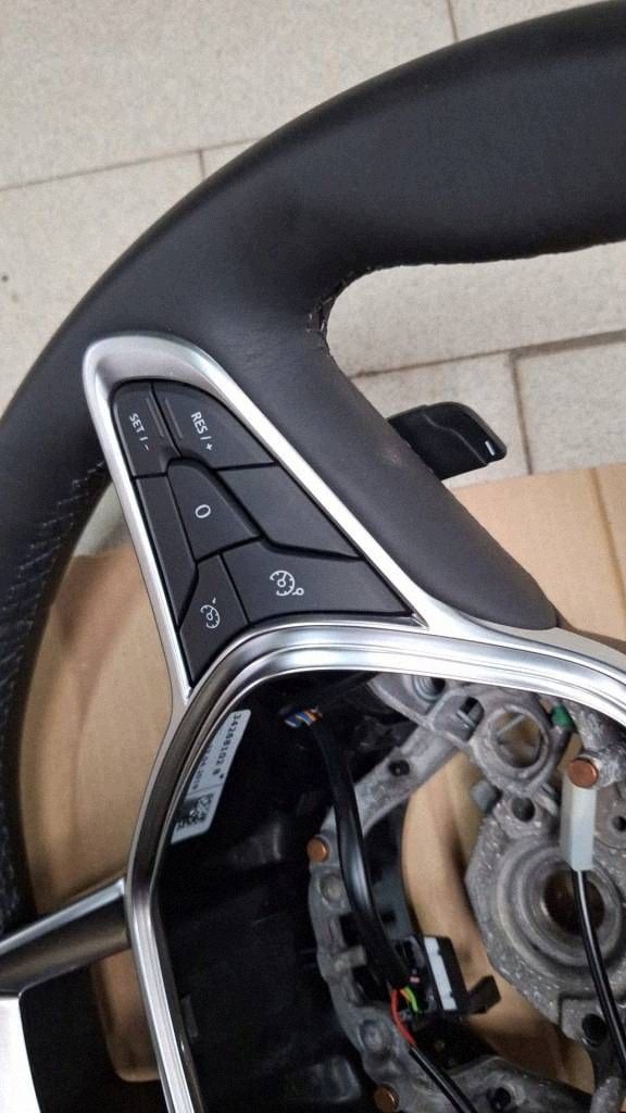lenkrad Renault Captur II 34268124C