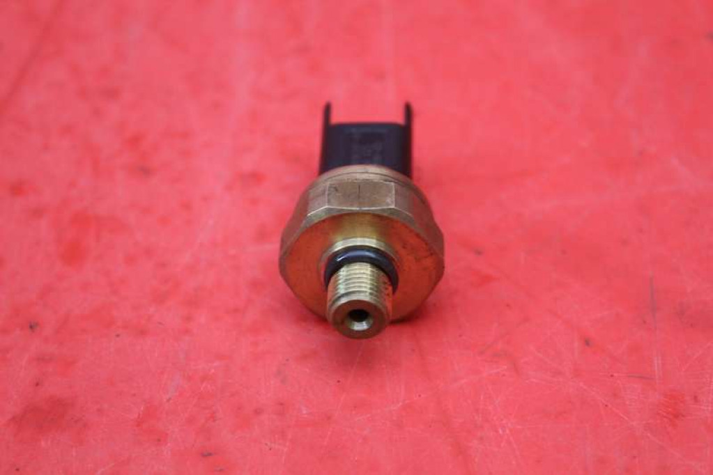 CAPTEUR PRESSION CARBURANT 7614317 BMW E90 E91 2.0I 143 KM 04-10