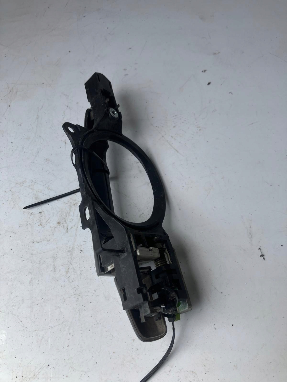 handle door left front PEUGEOT 4007 X42 black