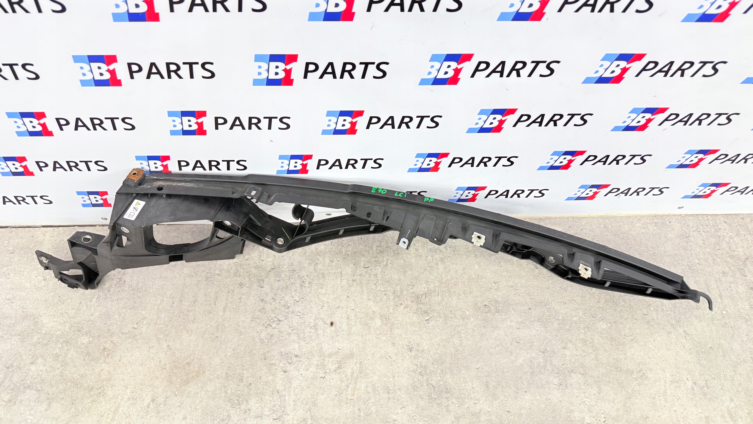 BMW E70 E71 X5 X6 Support Support plaque Aile Droite Avant LCI 7157990