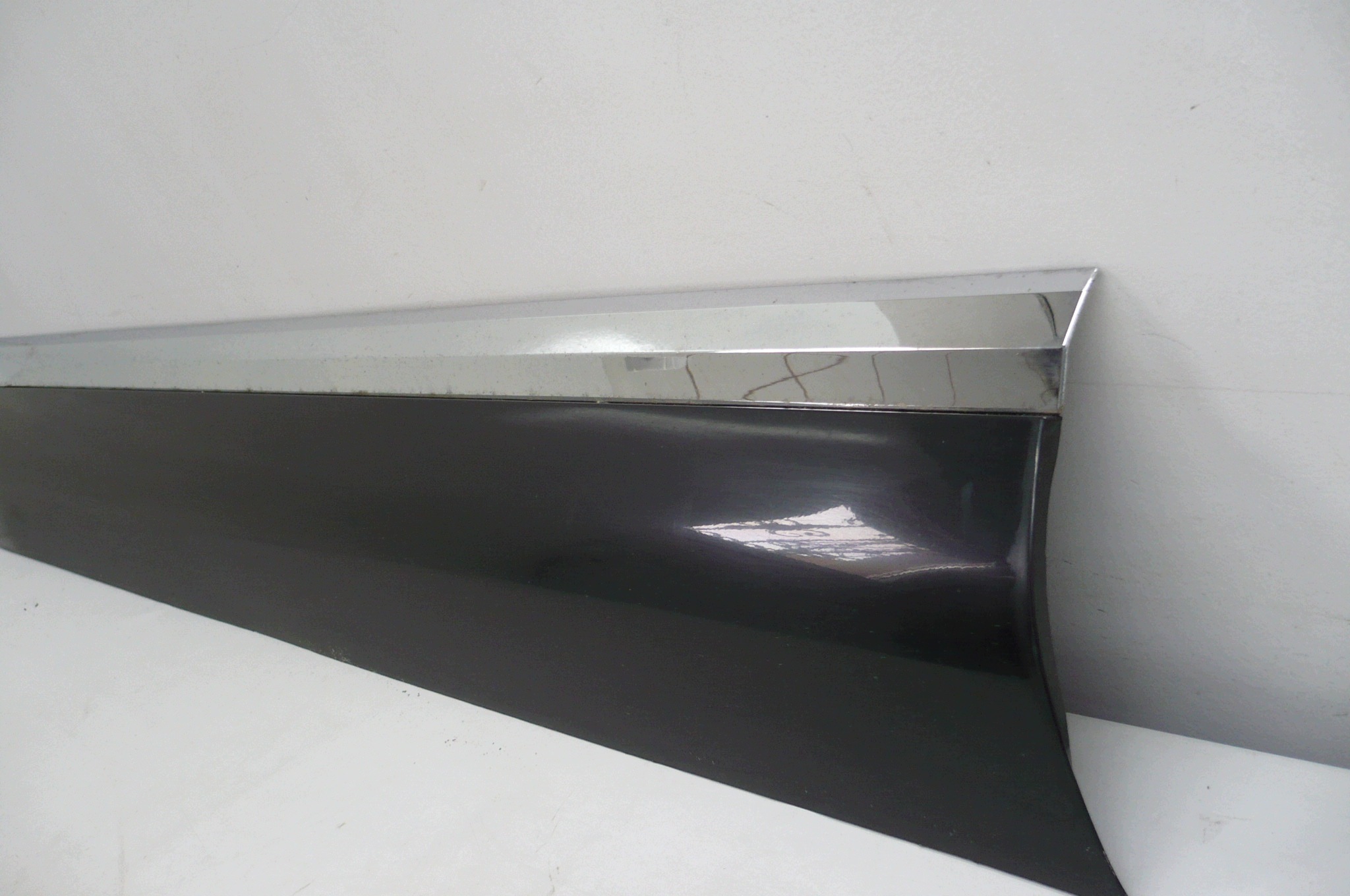 VW TOUAREG II 7P6 10-> moulding door left front original