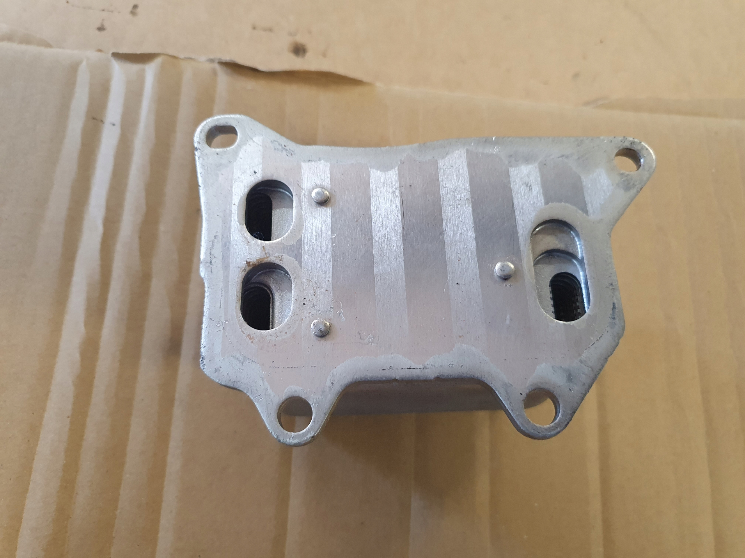 Radiateur VW SKODA AUDI 06L117021E Comme Neuf