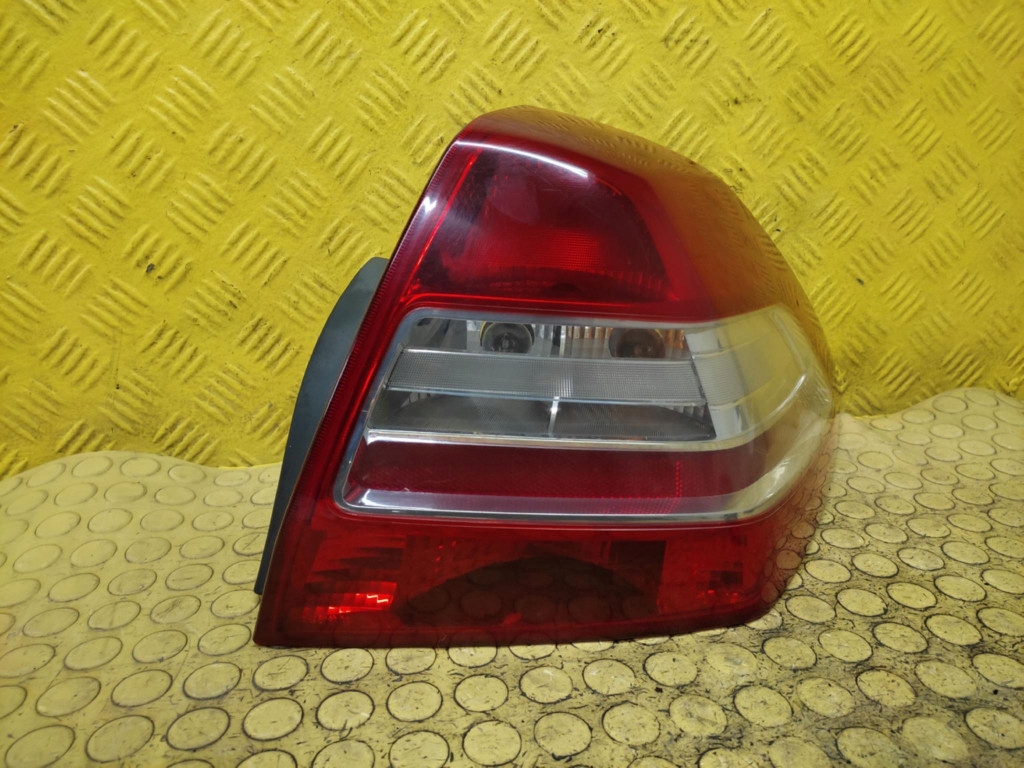 RENAULT MEGANE II light right rear part 8200417347
