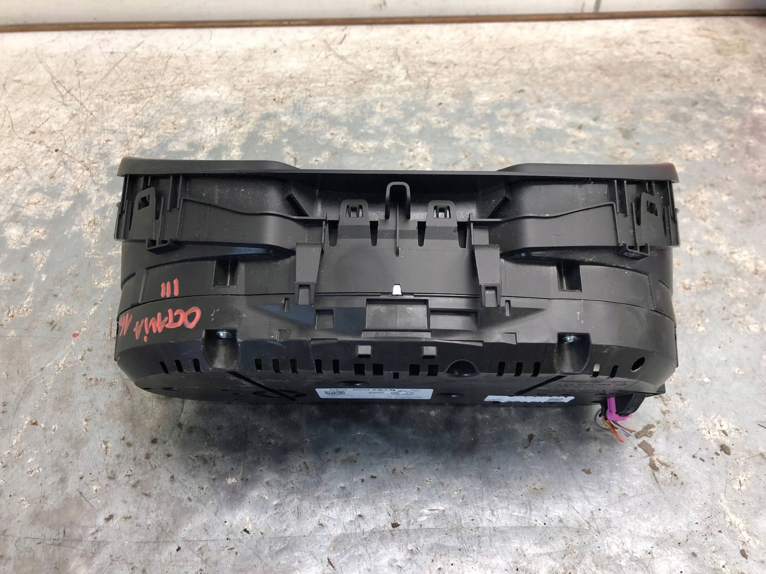 dials dials SKODA OCTAVIA III 5E0920751B