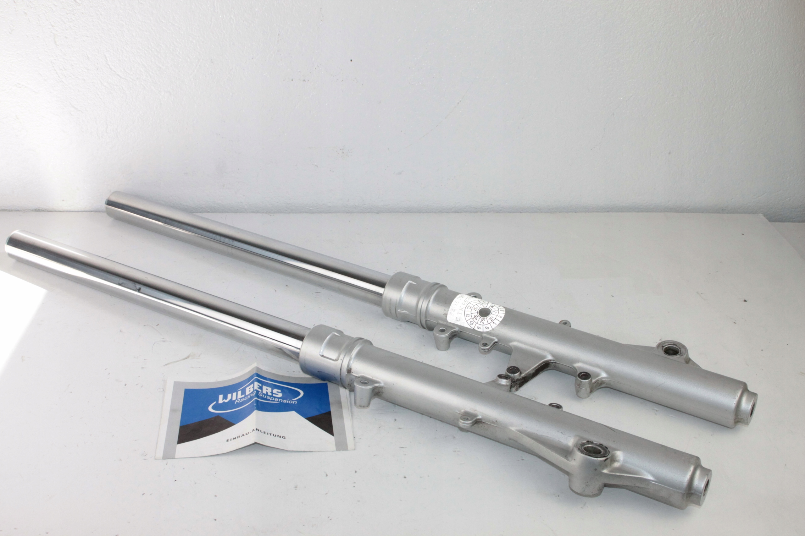 1 - TRIUMPH TIGER 955i 01-06 Wilbers lagi амортизатори