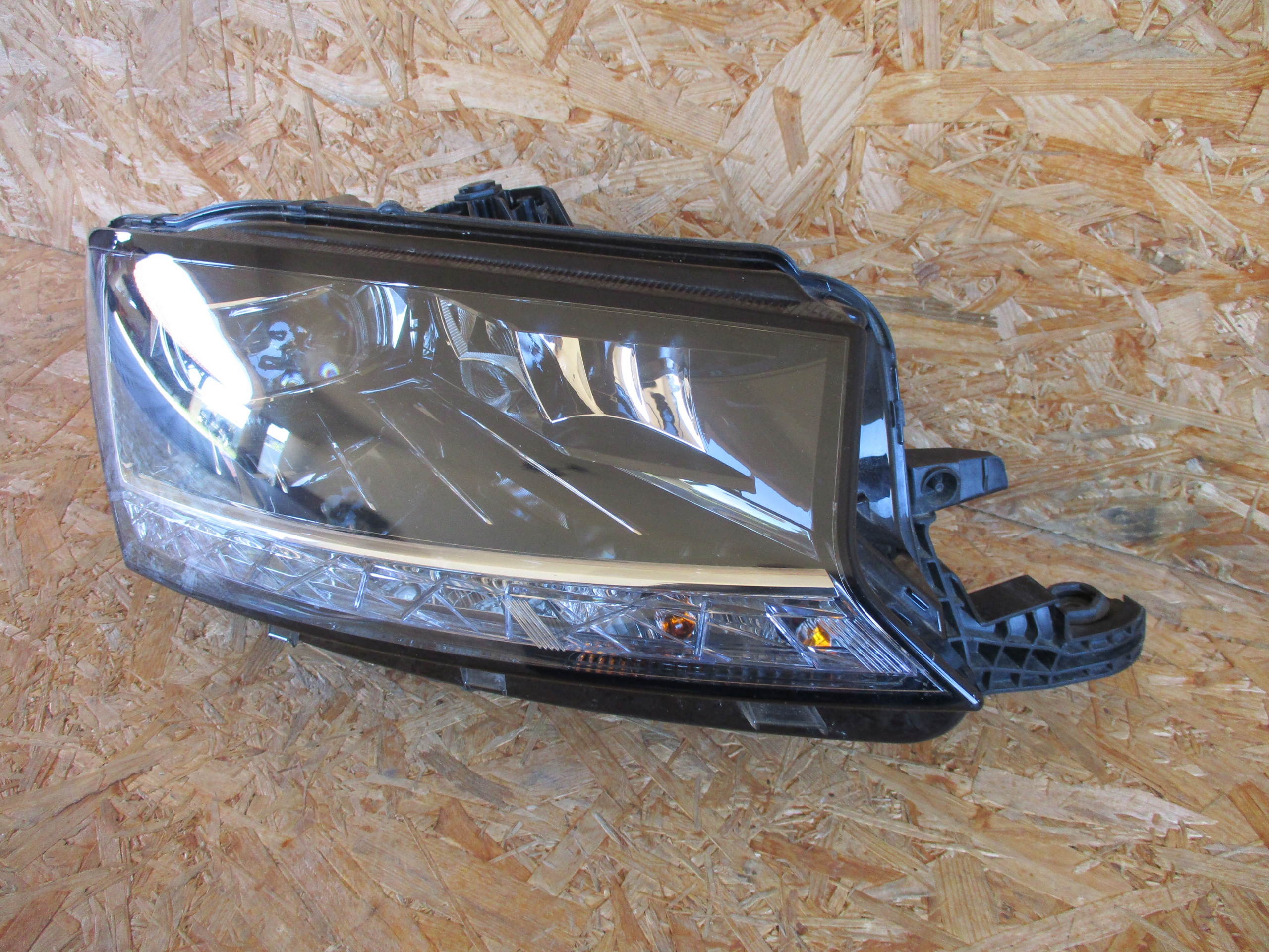 light right SKODA FABIA III LIFT FULL LED 6V1