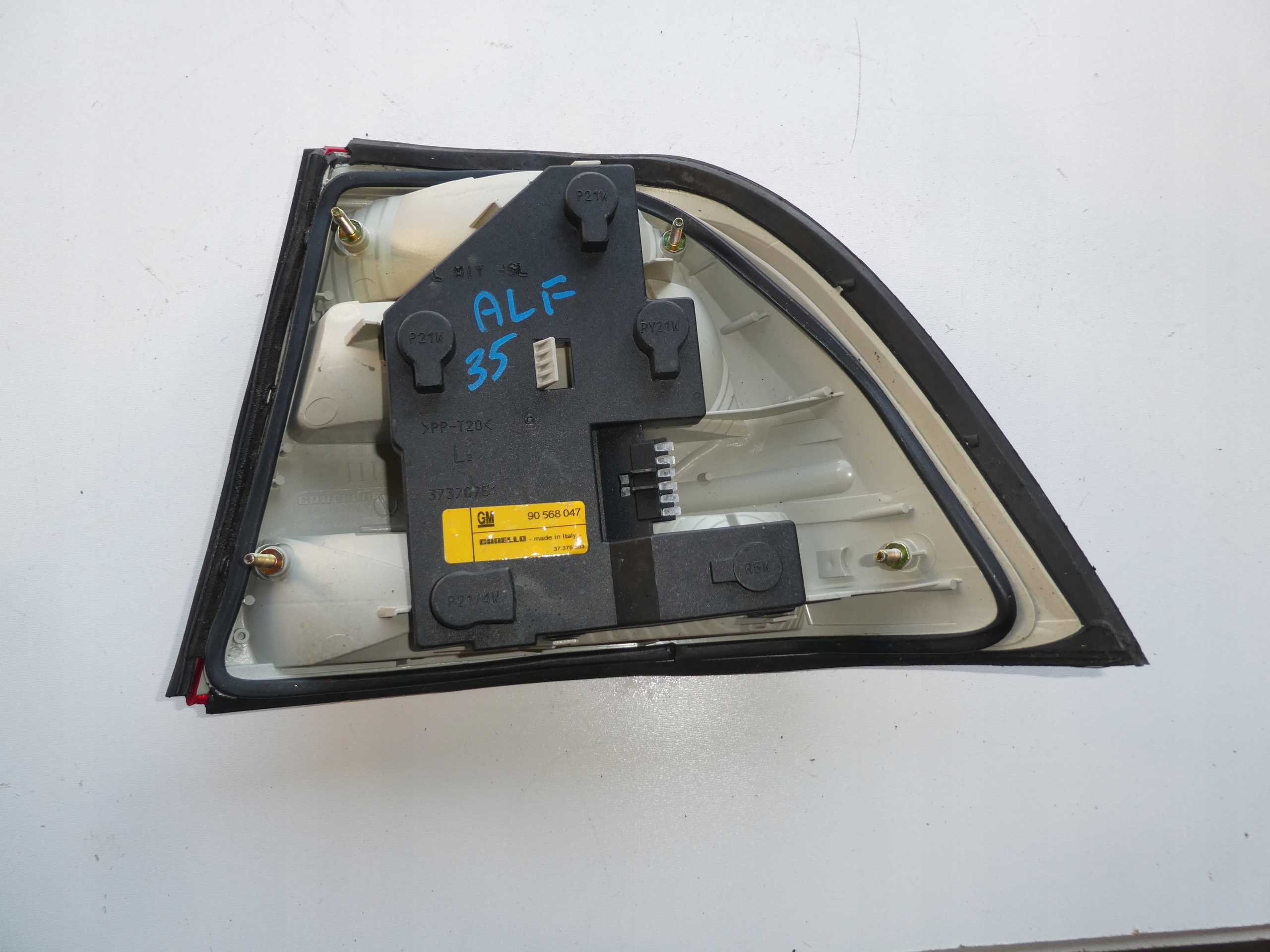 light left rear part rear OPEL VECTRA B 90568047