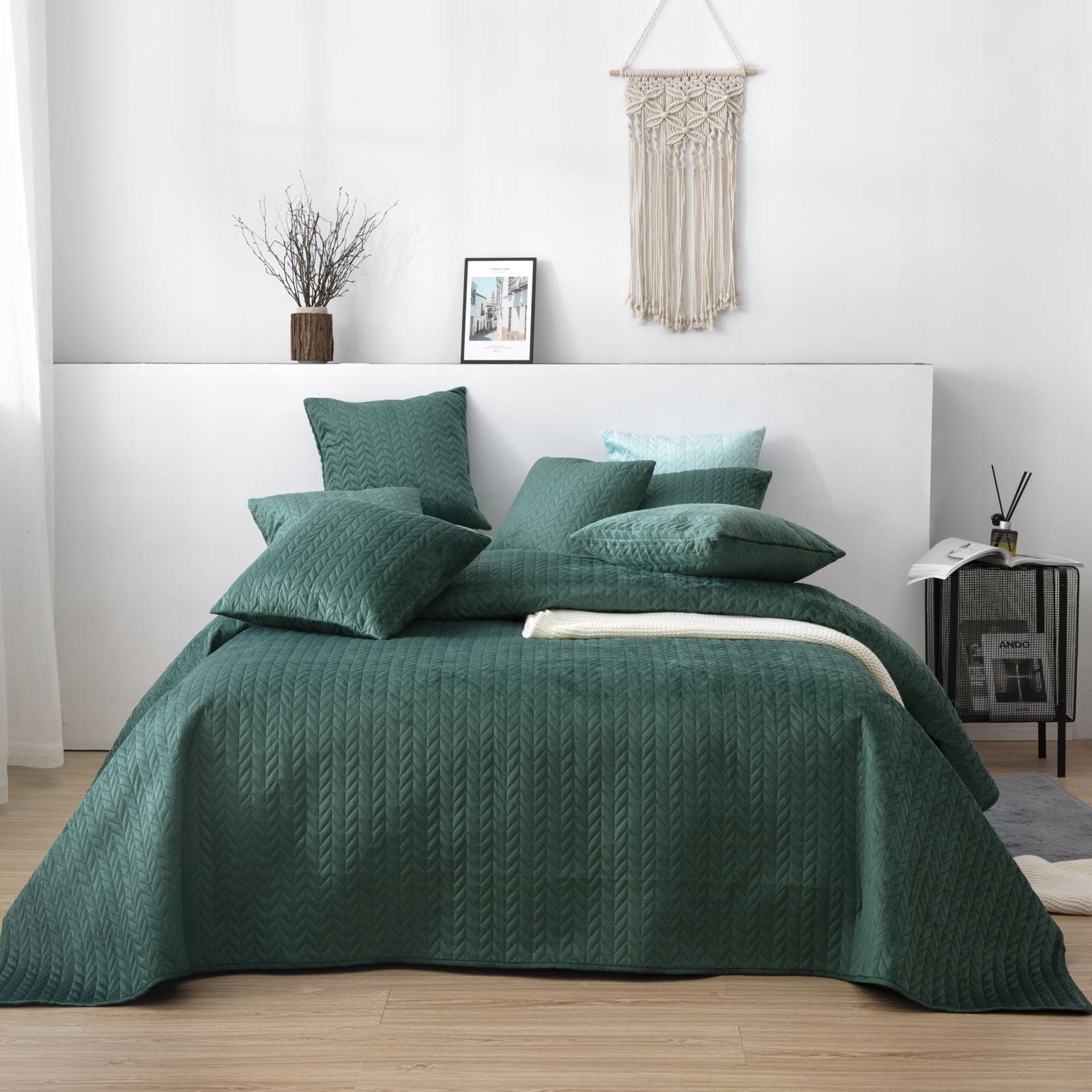 Dekorativní přehoz Moxie 240x260 velvet lahvově zelený zeleň