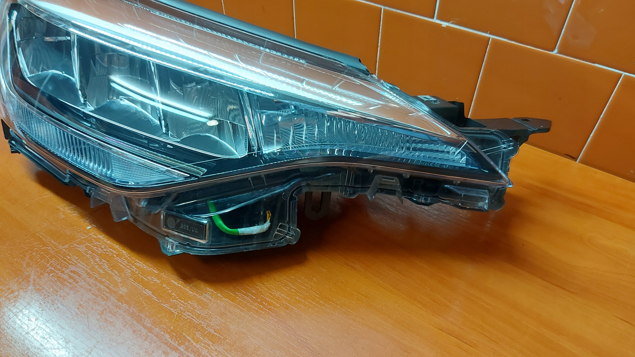 REFLEKTOR light right right front TOYOTA CHR C-HR 19- LIFT