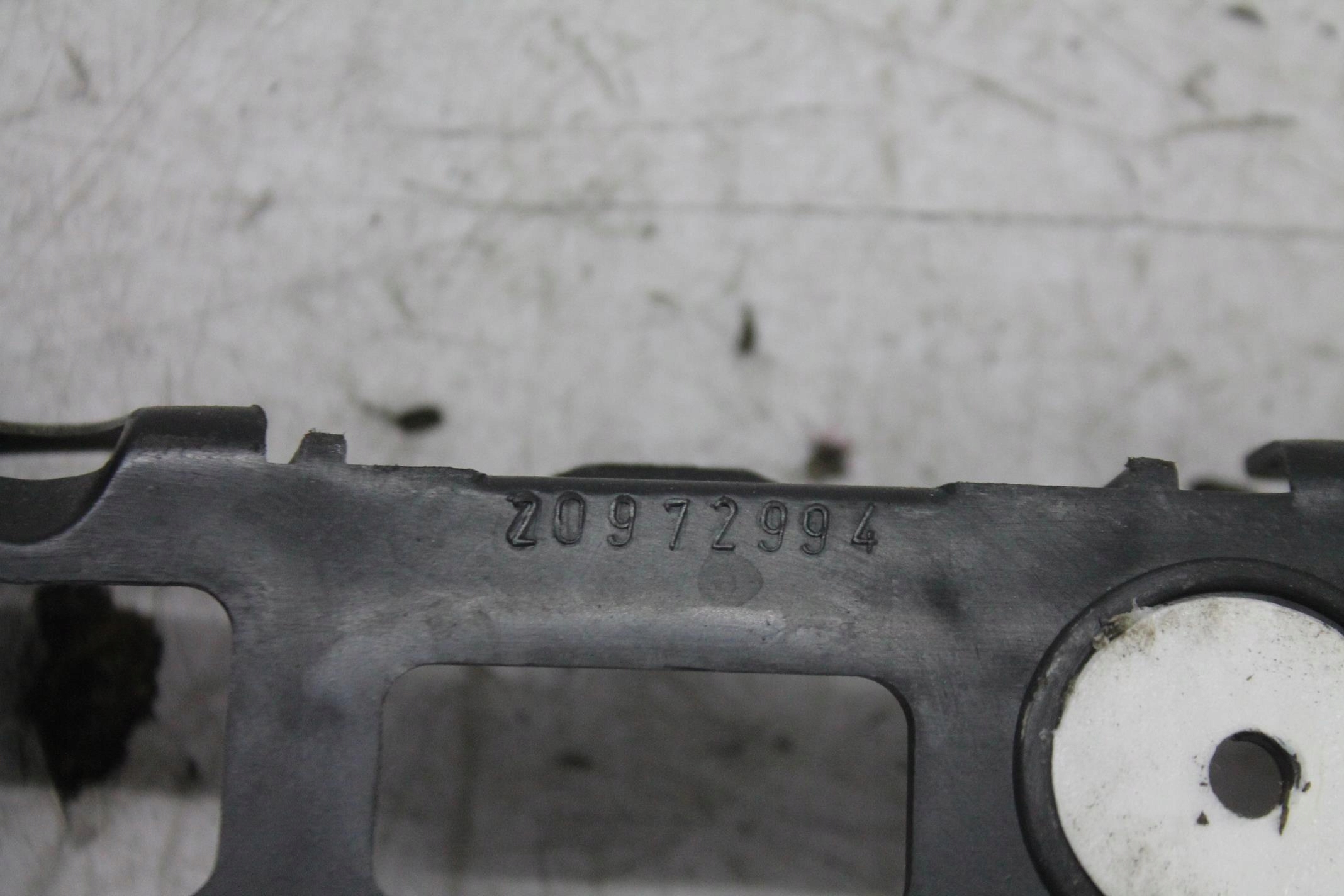 Support Droite Arrière 20972994 INSIGNIA A KOMBI 08-13