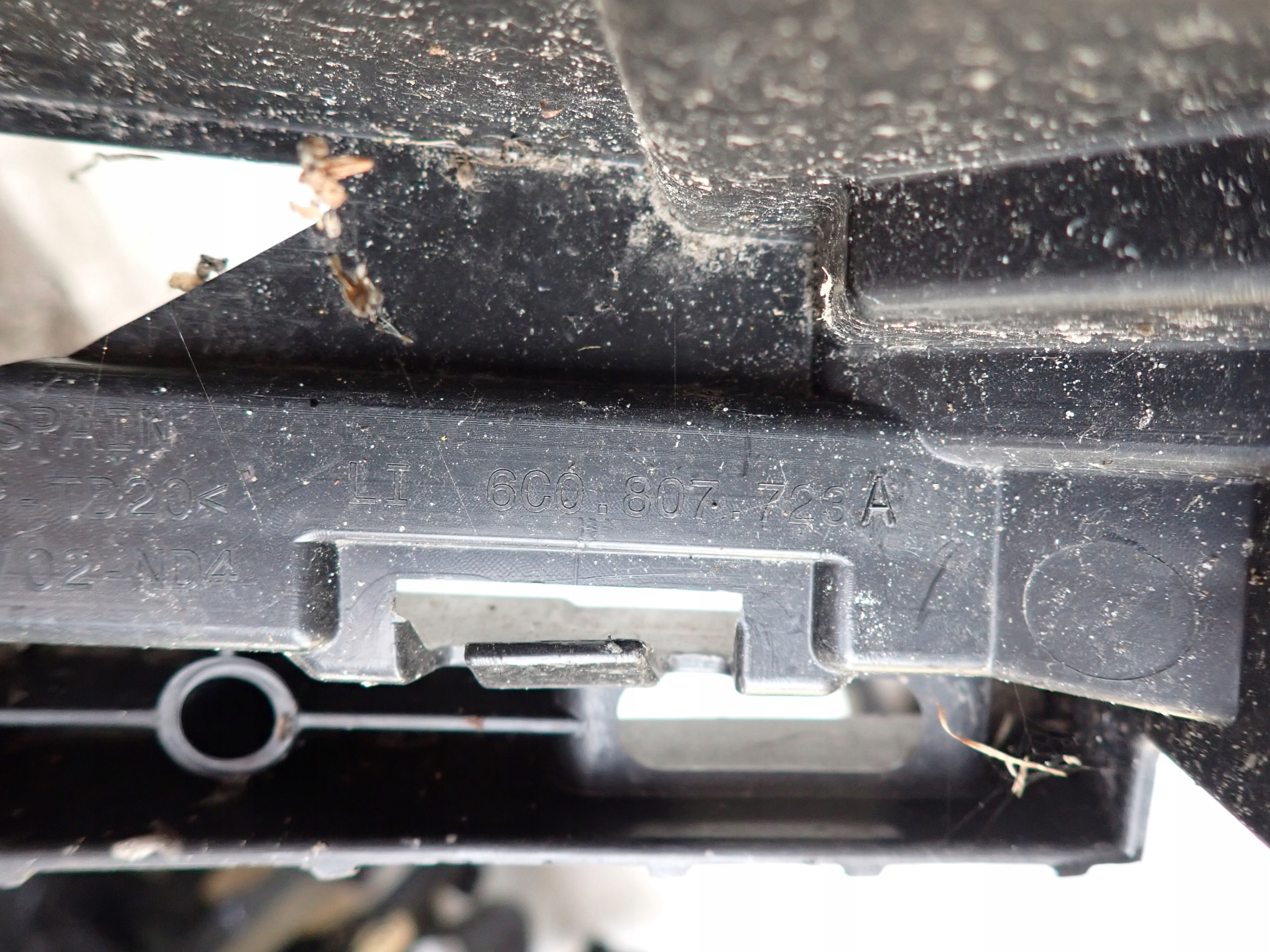 VW POLO V LIFT 6C bumper bracket front left
