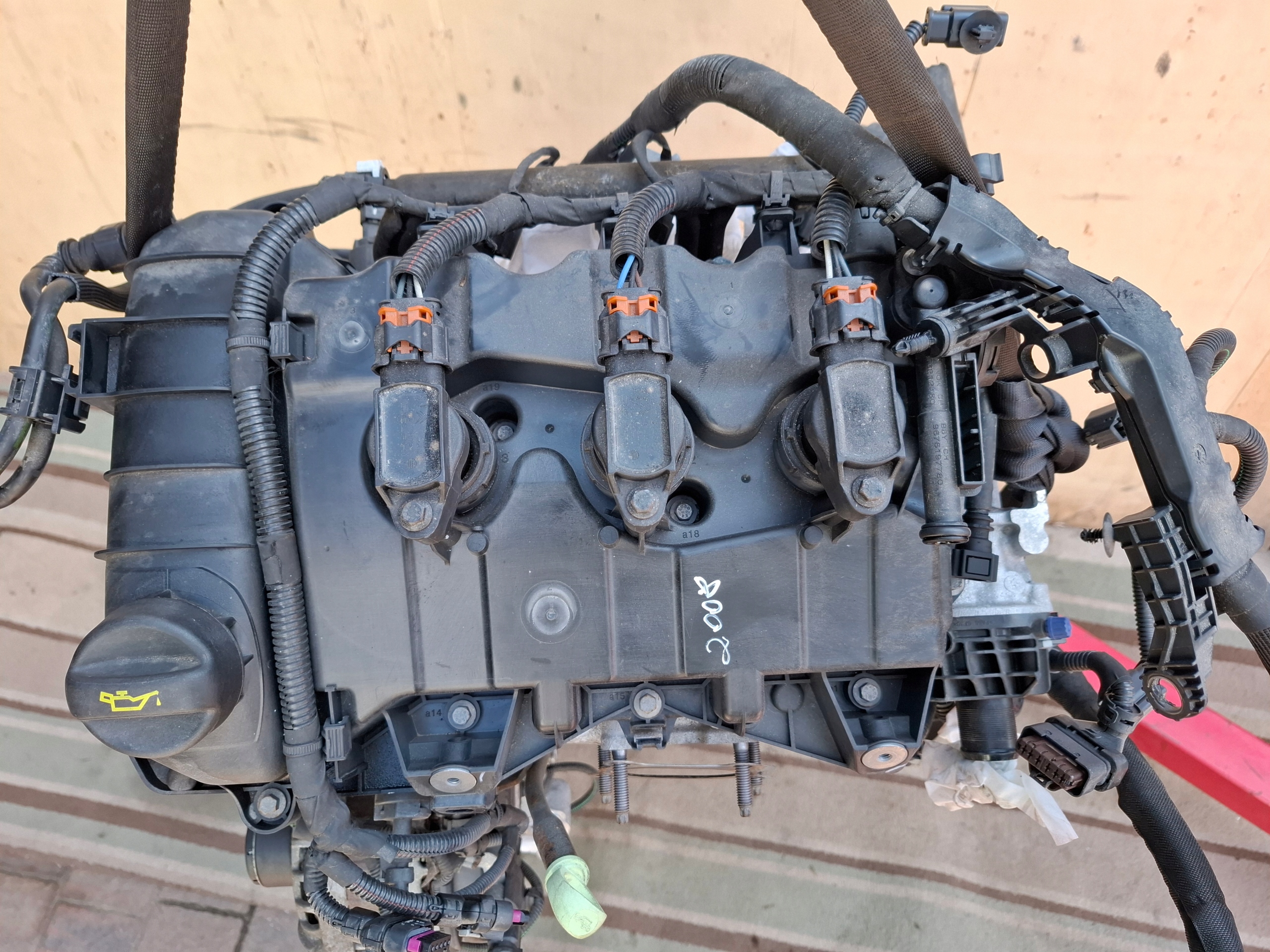 engine PEUGEOT 2008 and 1.2 VTI HM05 10XVA7 new