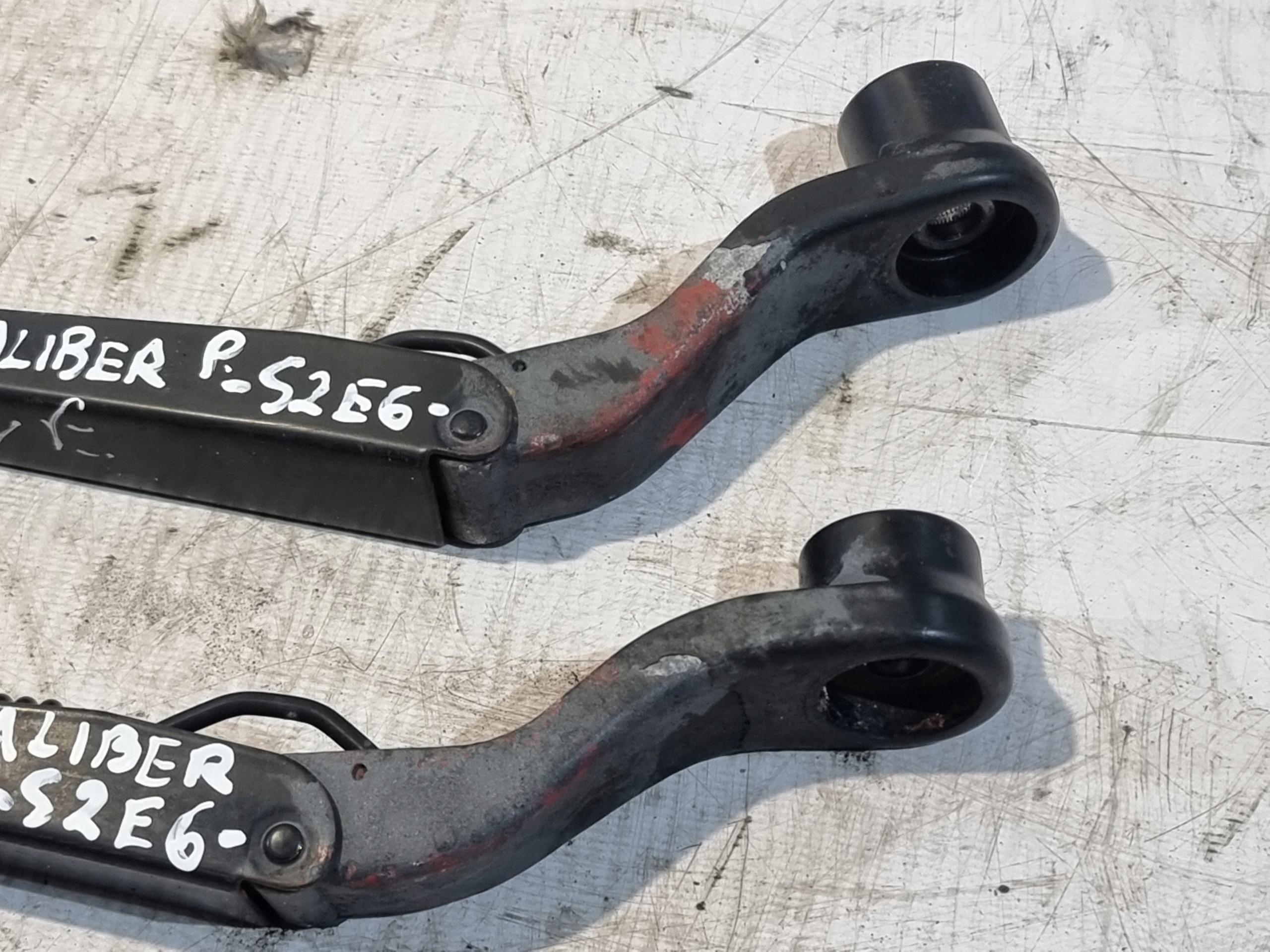 wiper arms front KOMPLET DODGE CALIBER 07r