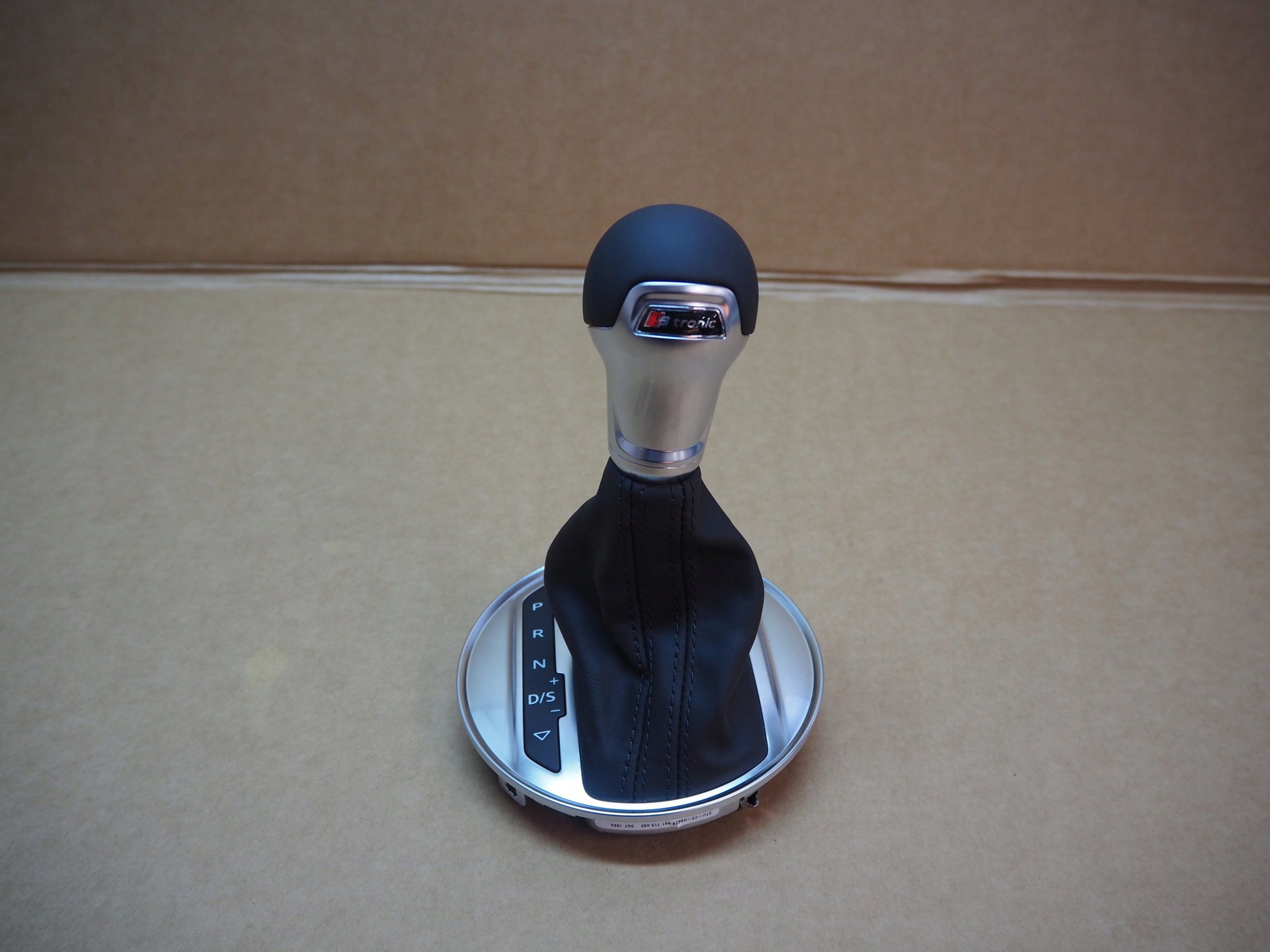 8W1713111 8W1713111B - AUDI TT 8S РУЧКА СИЛЬФОНА S TRONIC