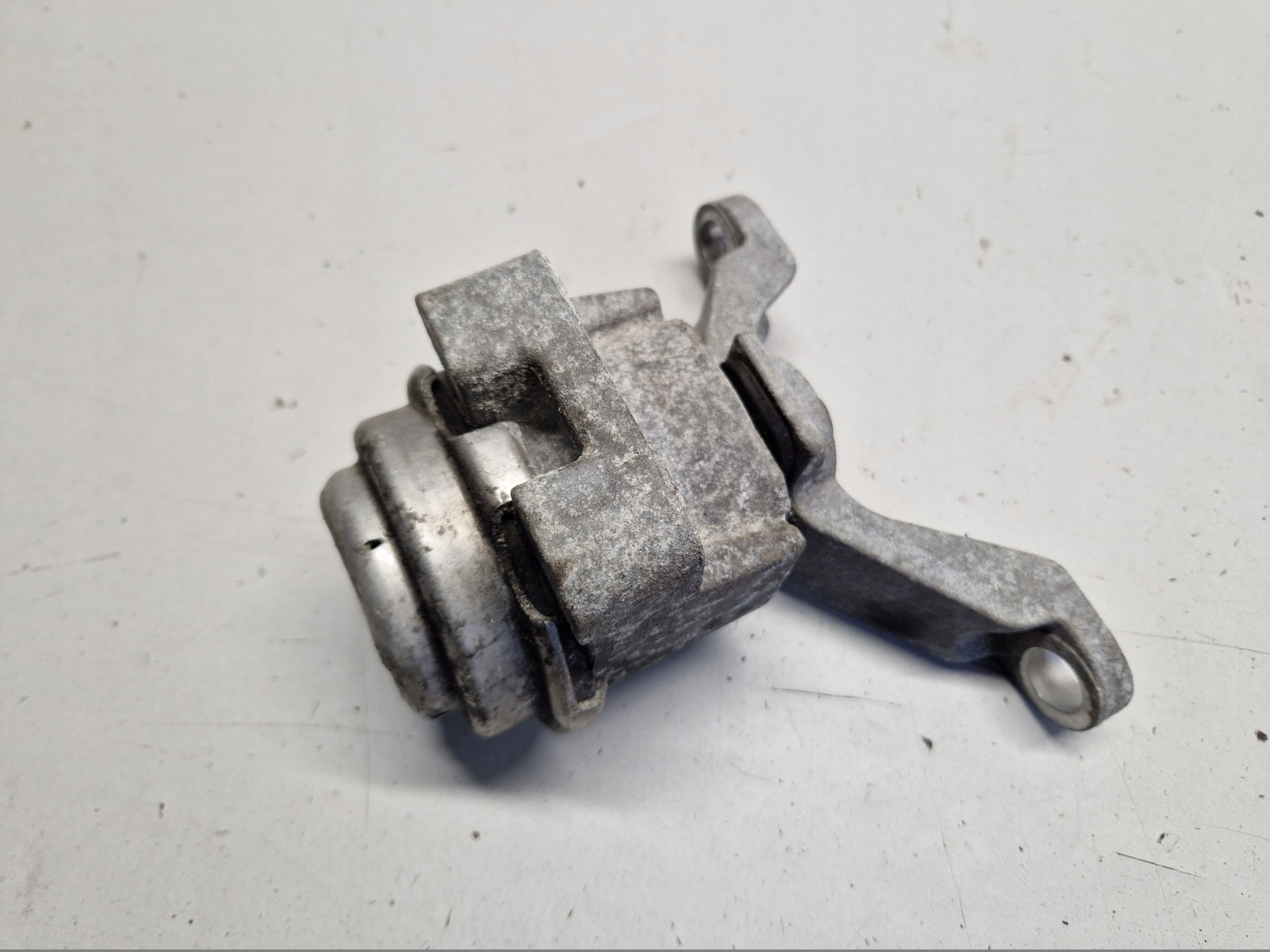 FORD MONDEO MK4 1.6 petrol airbag engine mount