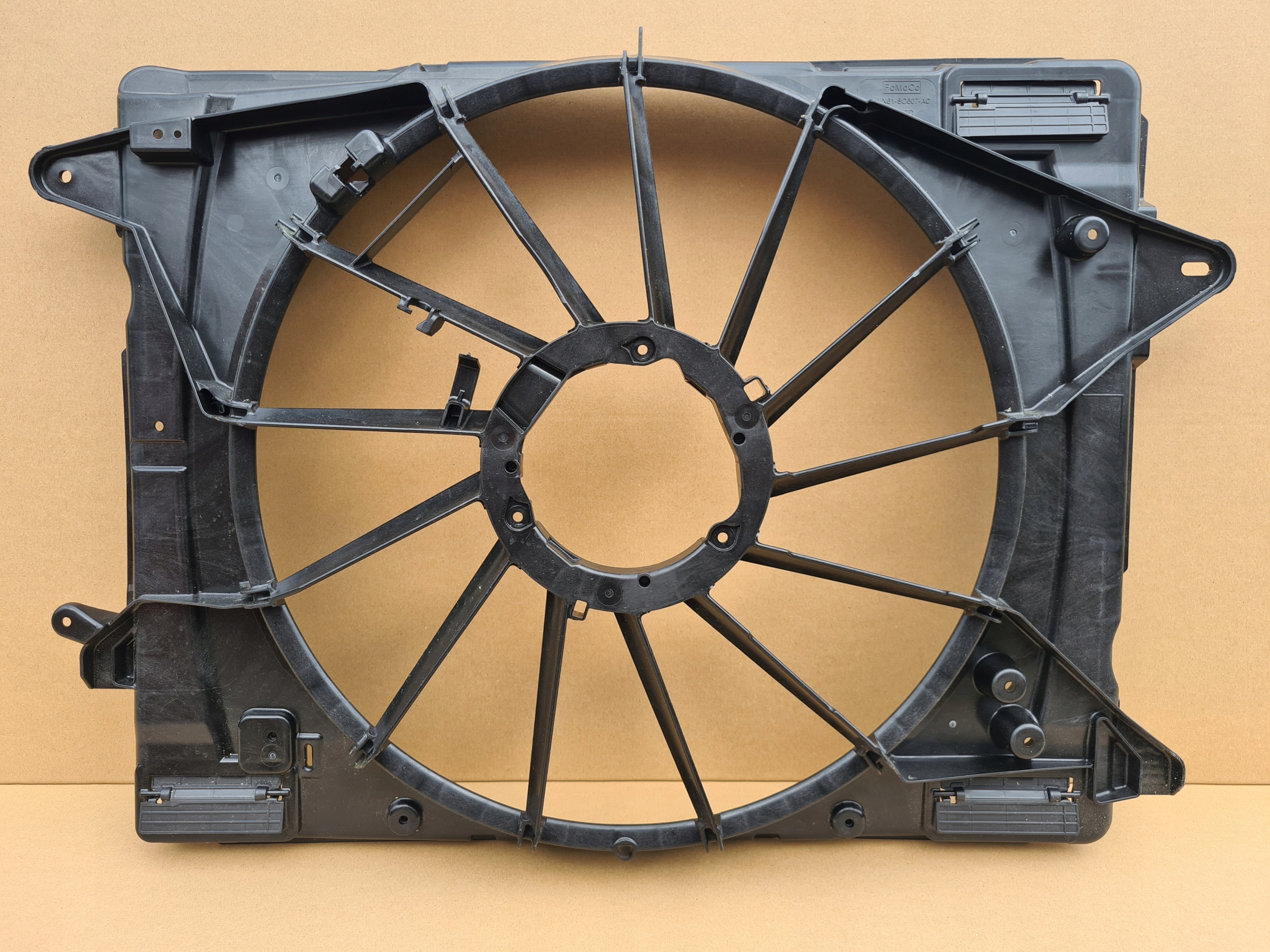 LX61-8C607-AC LX618C607AC - КОРПУС ВЕНТИЛЯТОРА FORD KUGA III MK3 1.5 ECOBLUE